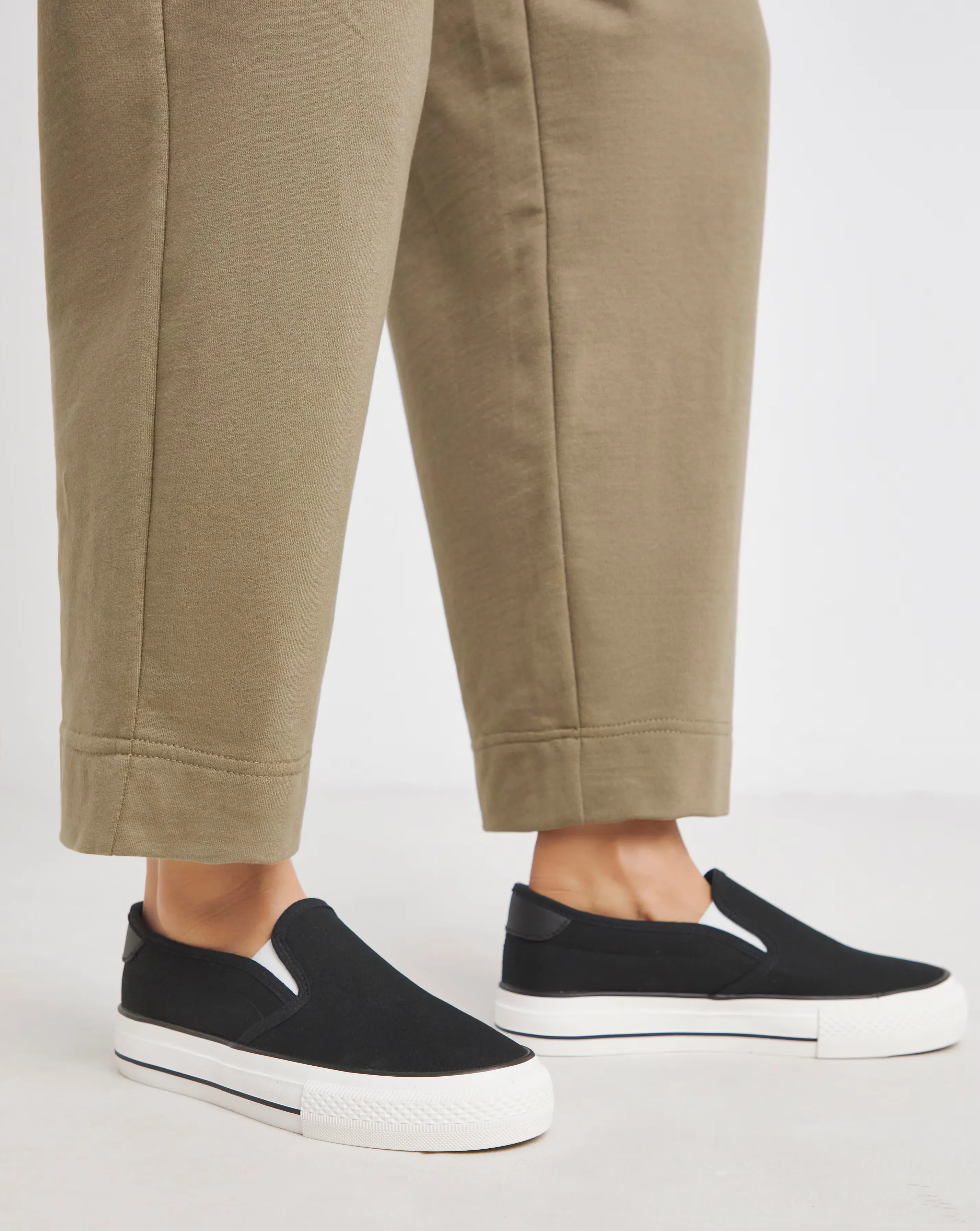 Cali Slip On Canvas Trainer - Extra Wide Fit (EEE) 2 Cali Slip On Canvas Trainer - Extra Wide Fit (EEE)