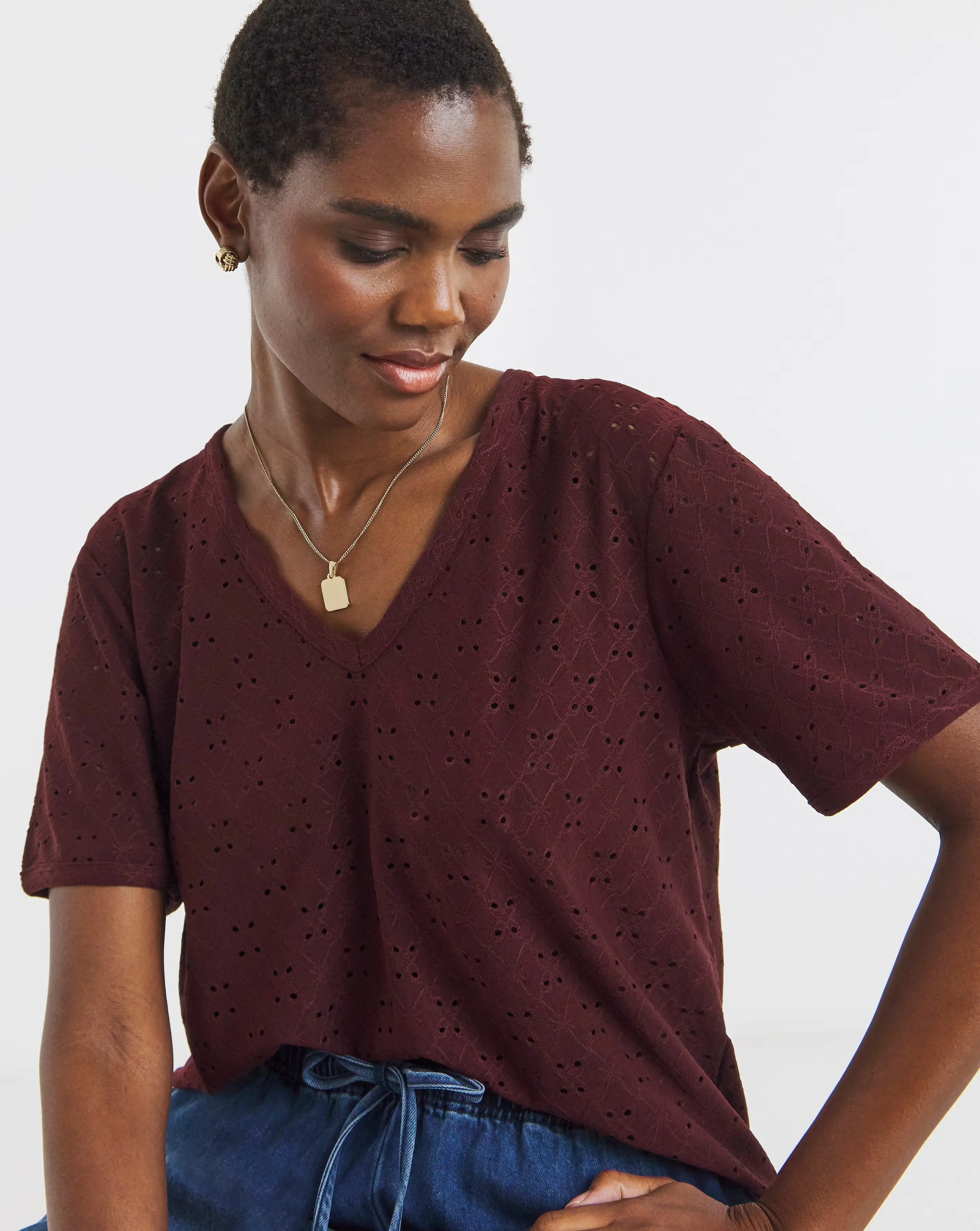 Berry V-Neck Broderie T-Shirt 1 Berry V-Neck Broderie T-Shirt