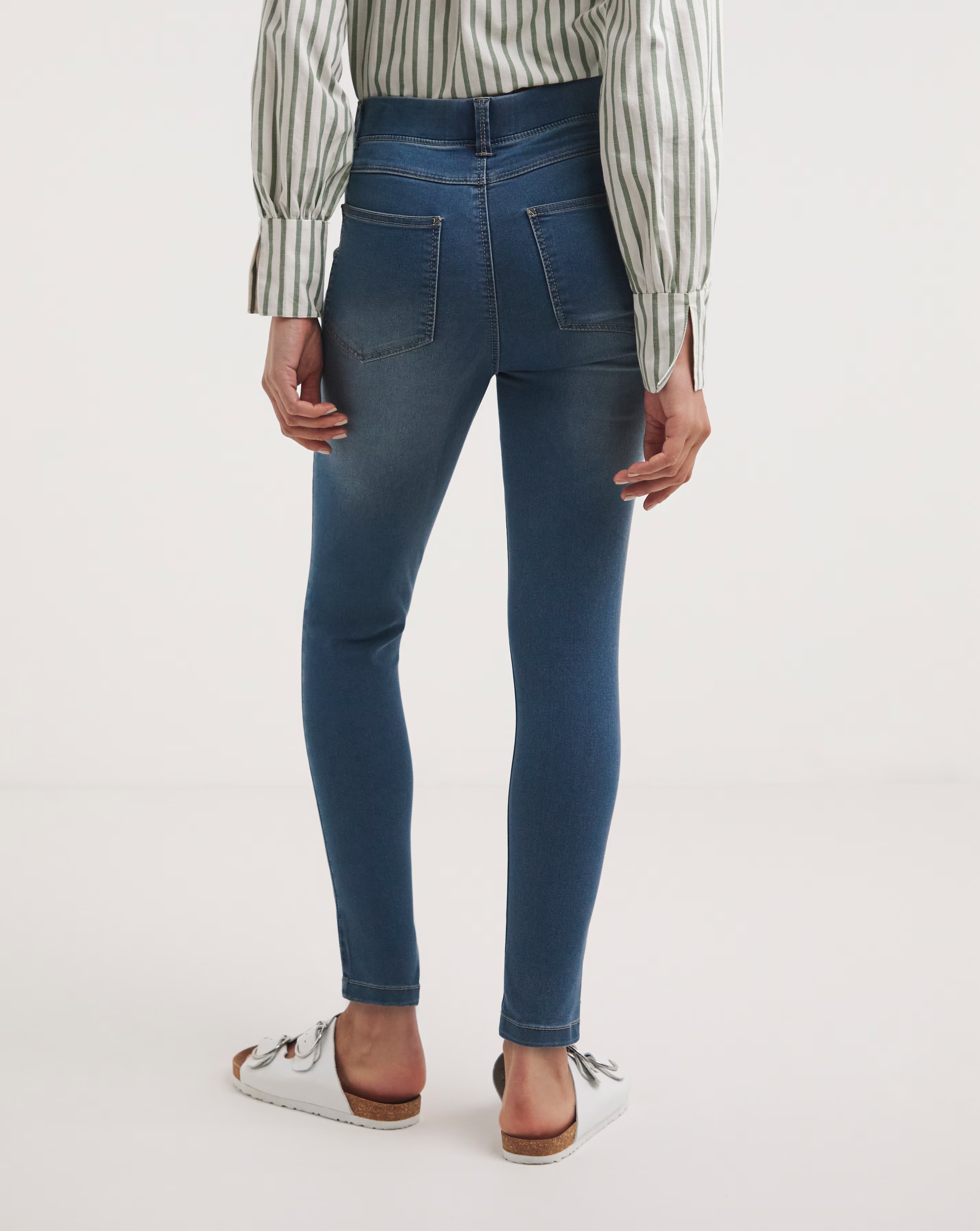 Amber Mid Blue Pull On Skinny Jeggings 4 Amber Mid Blue Pull On Skinny Jeggings
