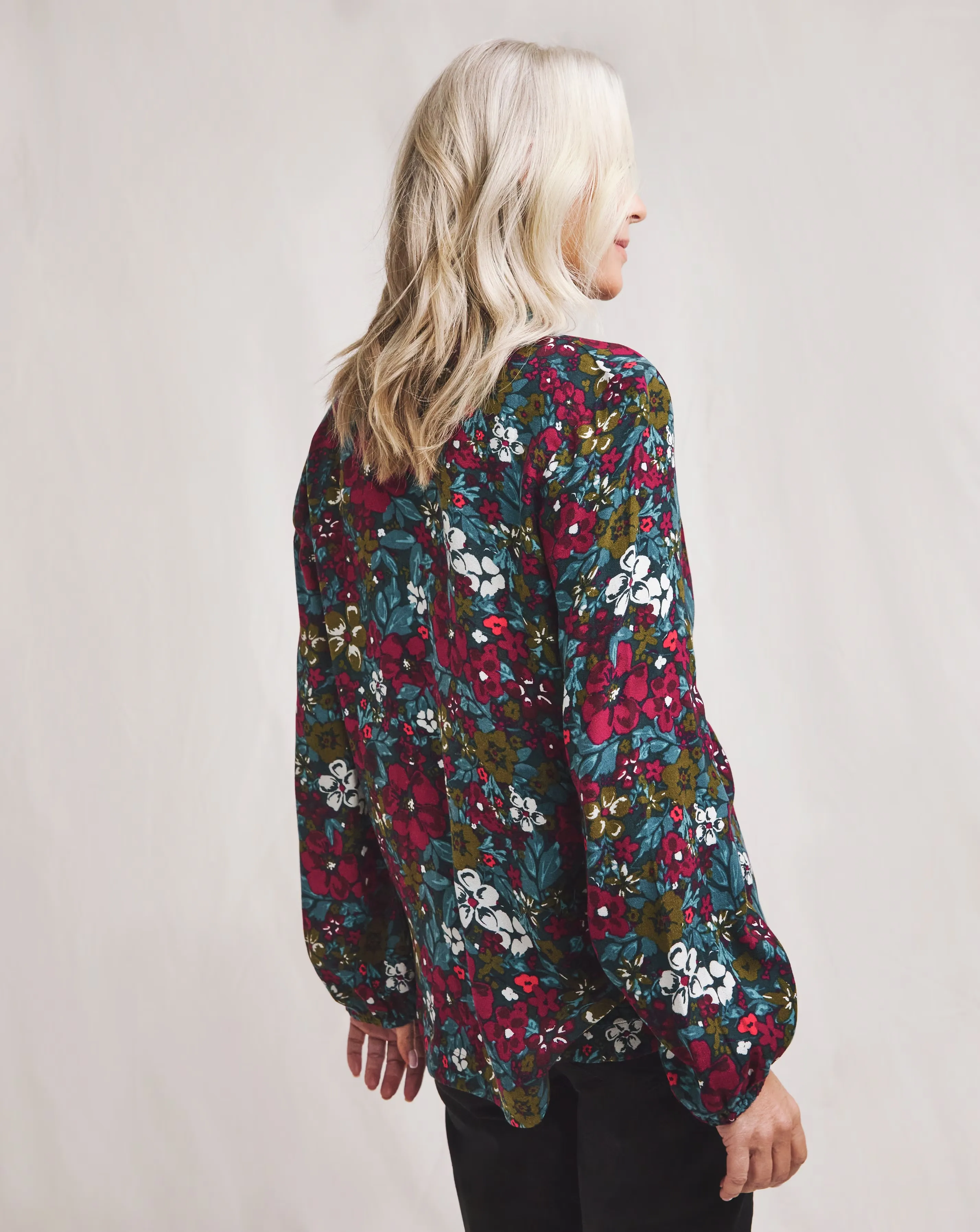 Julipa Moss Crepe Floral Printed Blouse 3 Julipa Moss Crepe Floral Printed Blouse