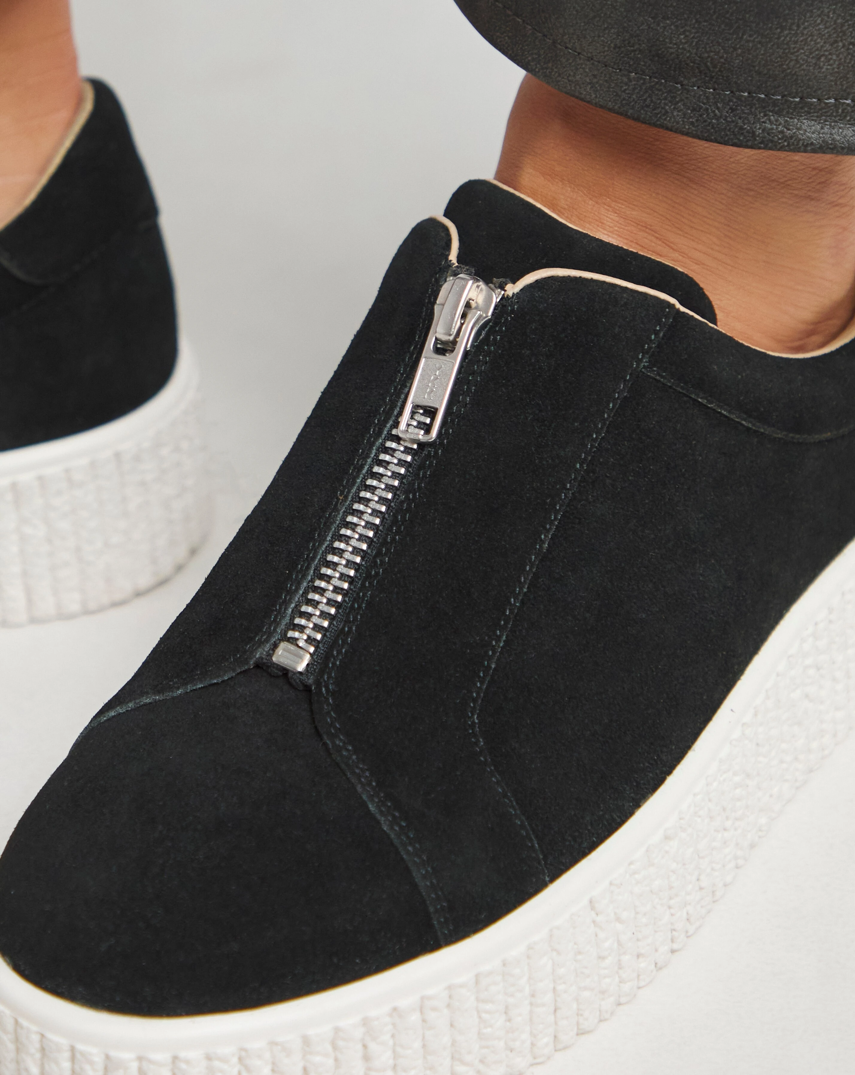 Meridian Zip Up Leather Trainer - Wide Fit (E) 3 Meridian Zip Up Leather Trainer - Wide Fit (E)