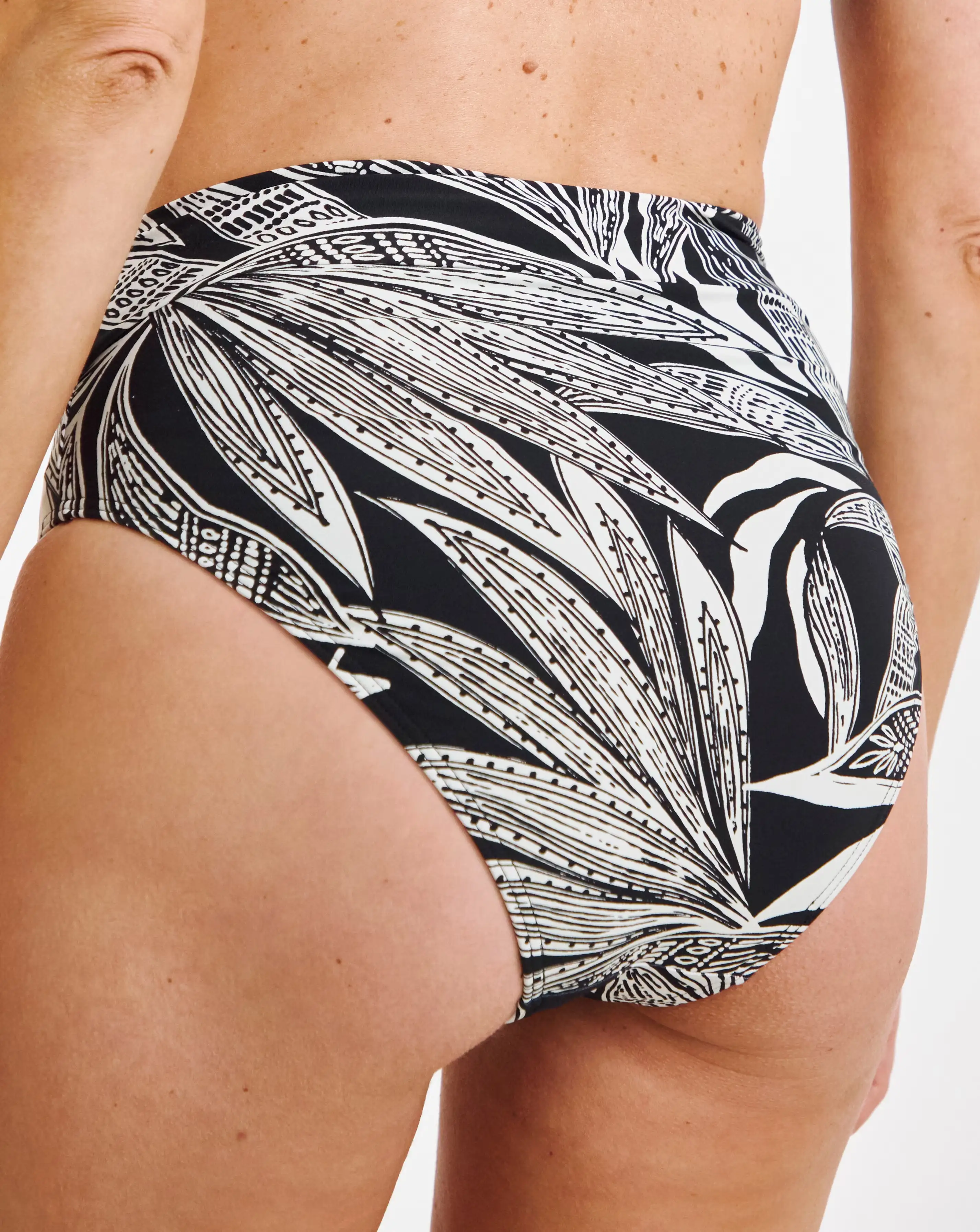 MAGISCULPT Medium Control Fold Over Tummy Control Bikini Bottoms 3 MAGISCULPT Medium Control Fold Over Tummy Control Bikini Bottoms