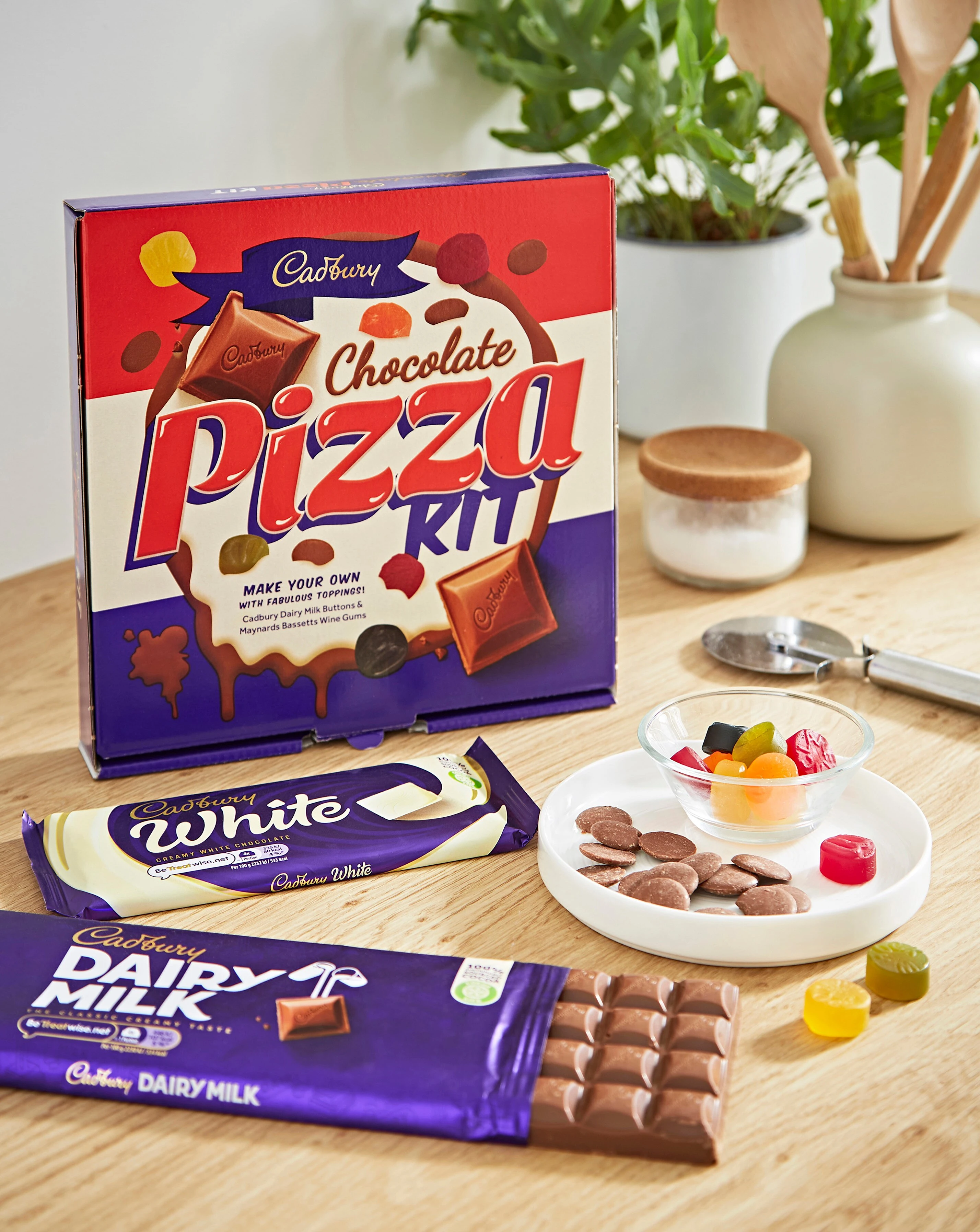 Cadbury Dairy Milk Chocolate Pizza Kit 1 Cadbury Dairy Milk Chocolate Pizza Kit