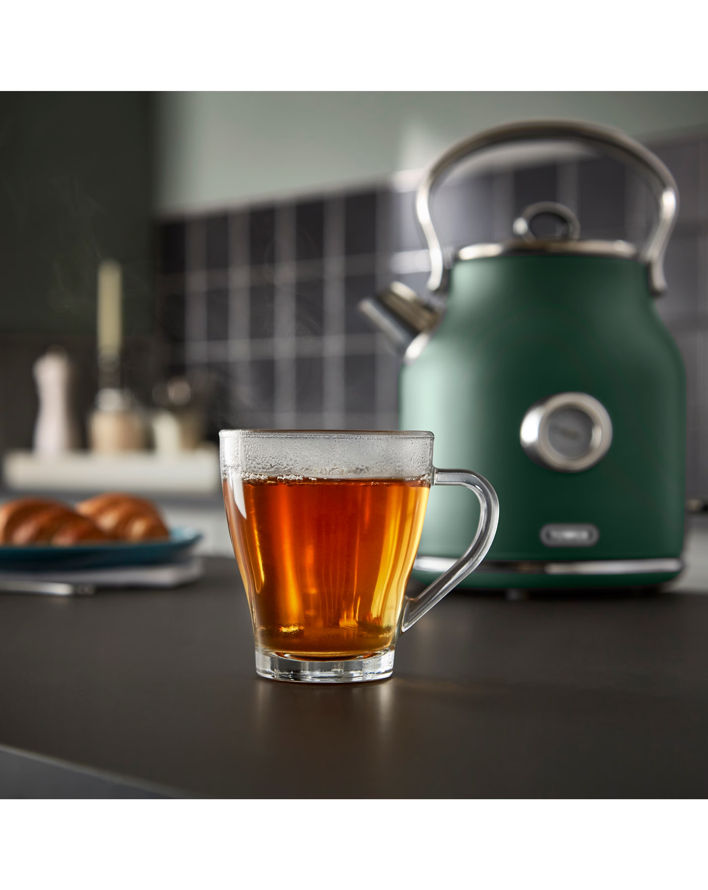Tower Renaissance 1.7L Green Kettle 5 Tower Renaissance 1.7L Green Kettle