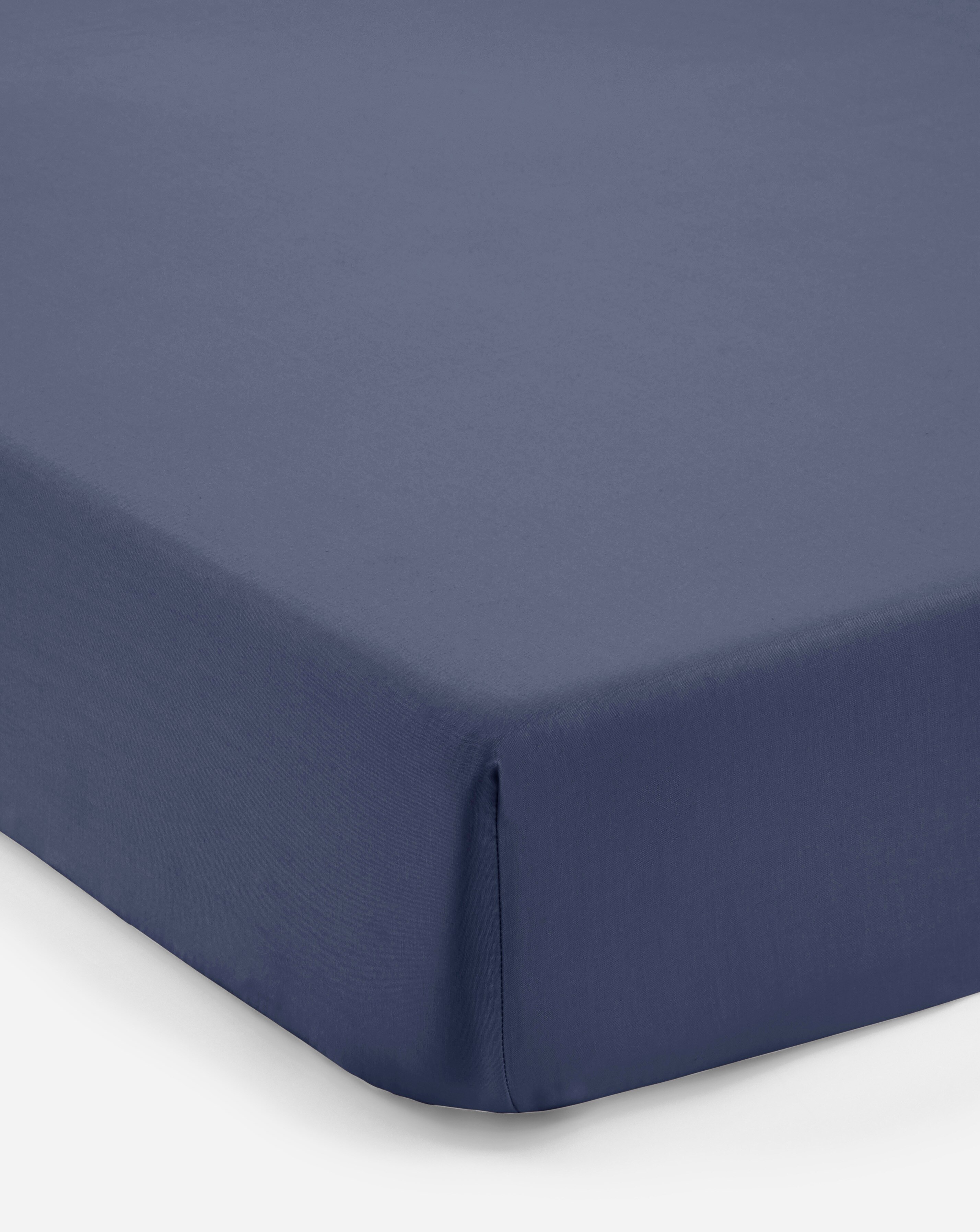 Pure Cotton 200 Thread Count 30cm Fitted Sheet 2 Pure Cotton 200 Thread Count 30cm Fitted Sheet