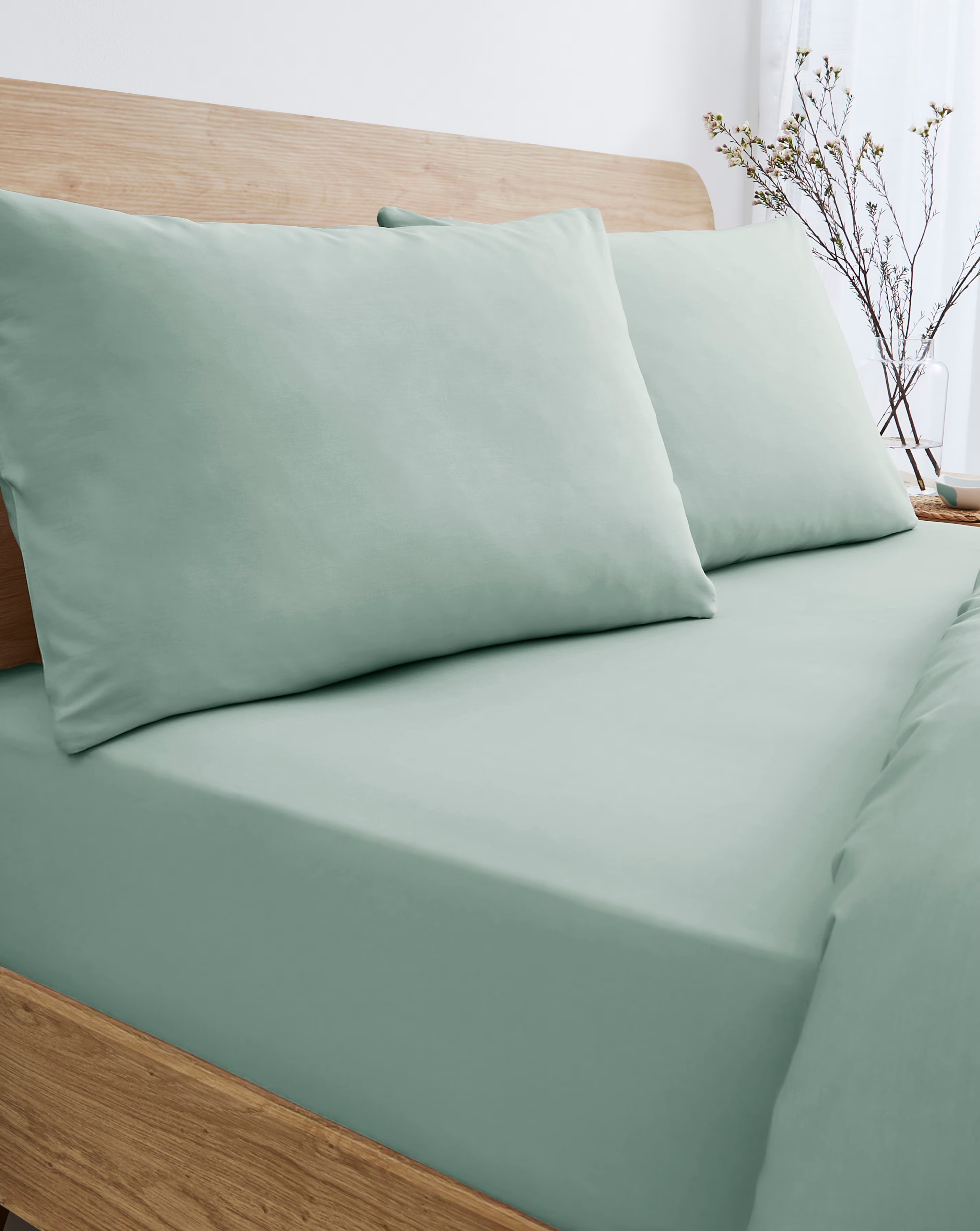 Pure Cotton 200 Thread Count Extra Deep 38cm Fitted Sheet 1 Pure Cotton 200 Thread Count Extra Deep 38cm Fitted Sheet