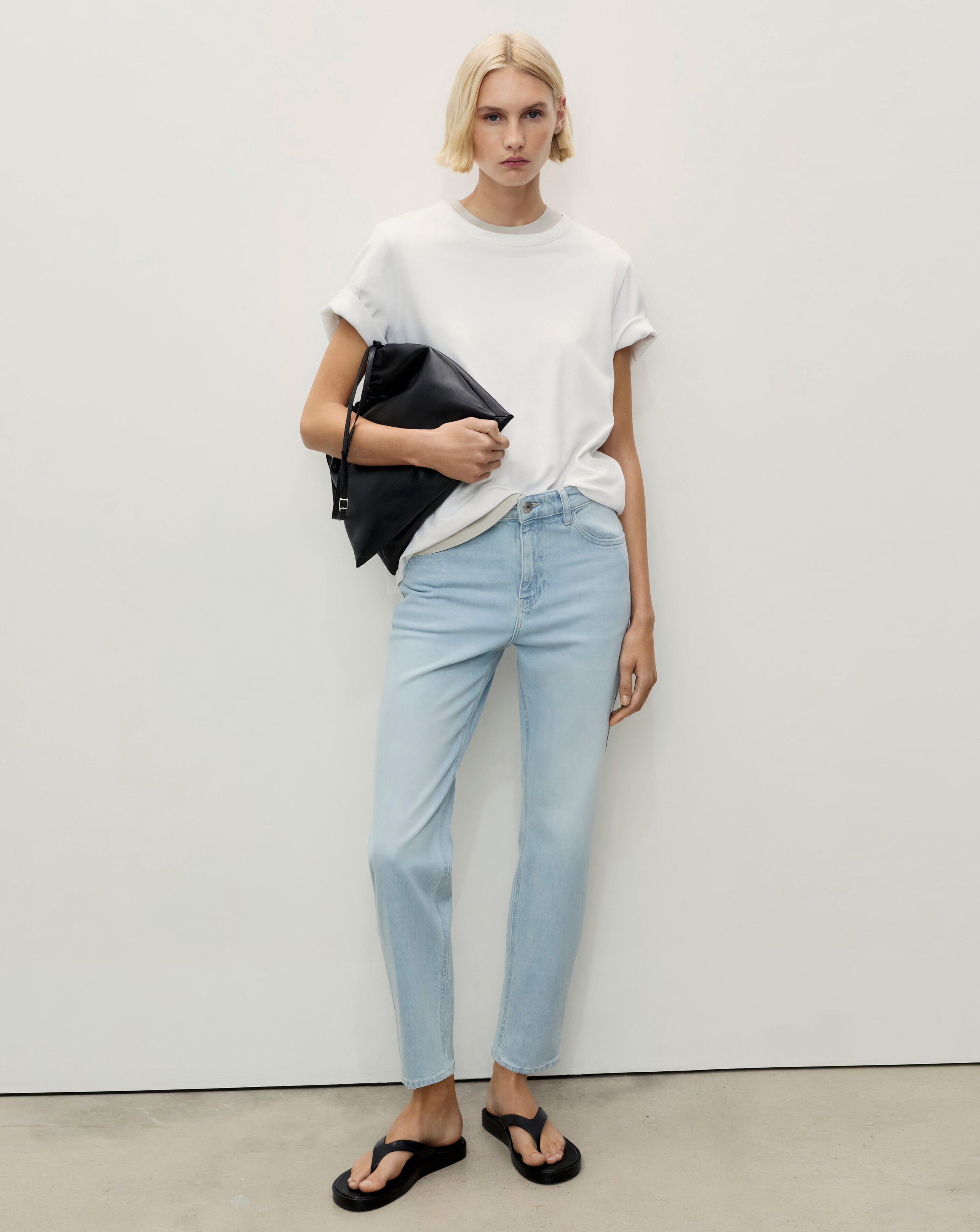 Mango Jeans New Mom 1 Mango Jeans New Mom