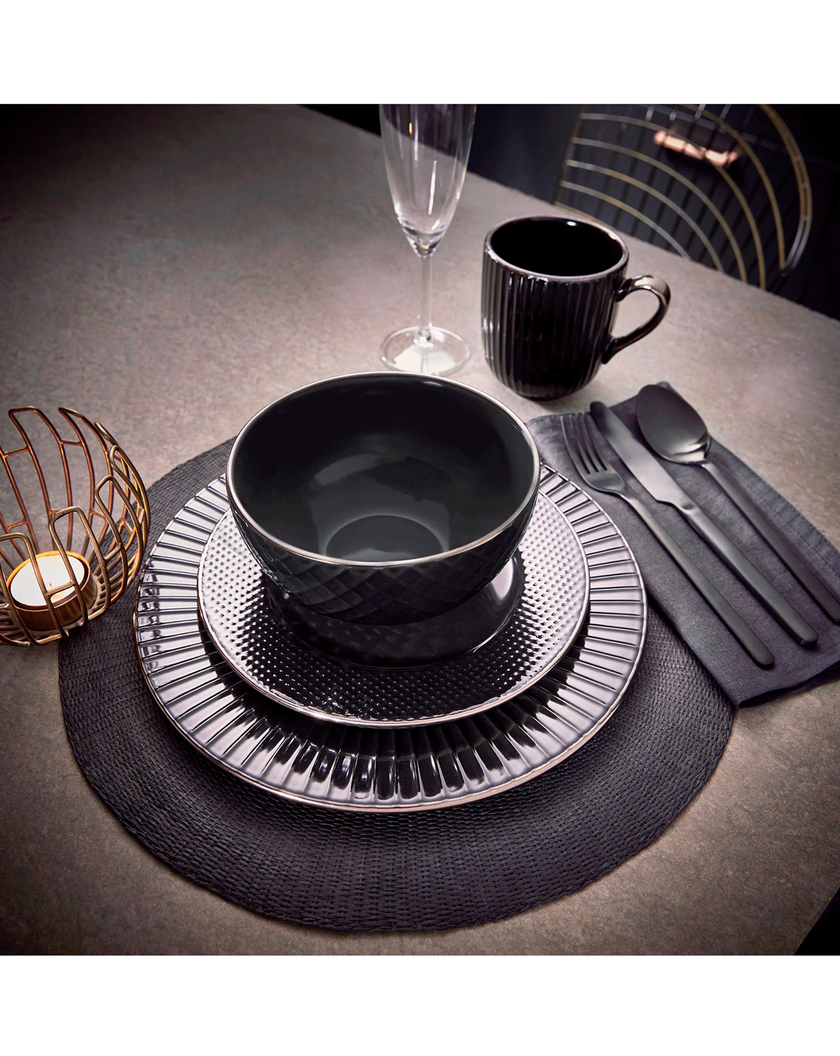Tower Empire 16 Piece Dinner Set Black 4 Tower Empire 16 Piece Dinner Set Black