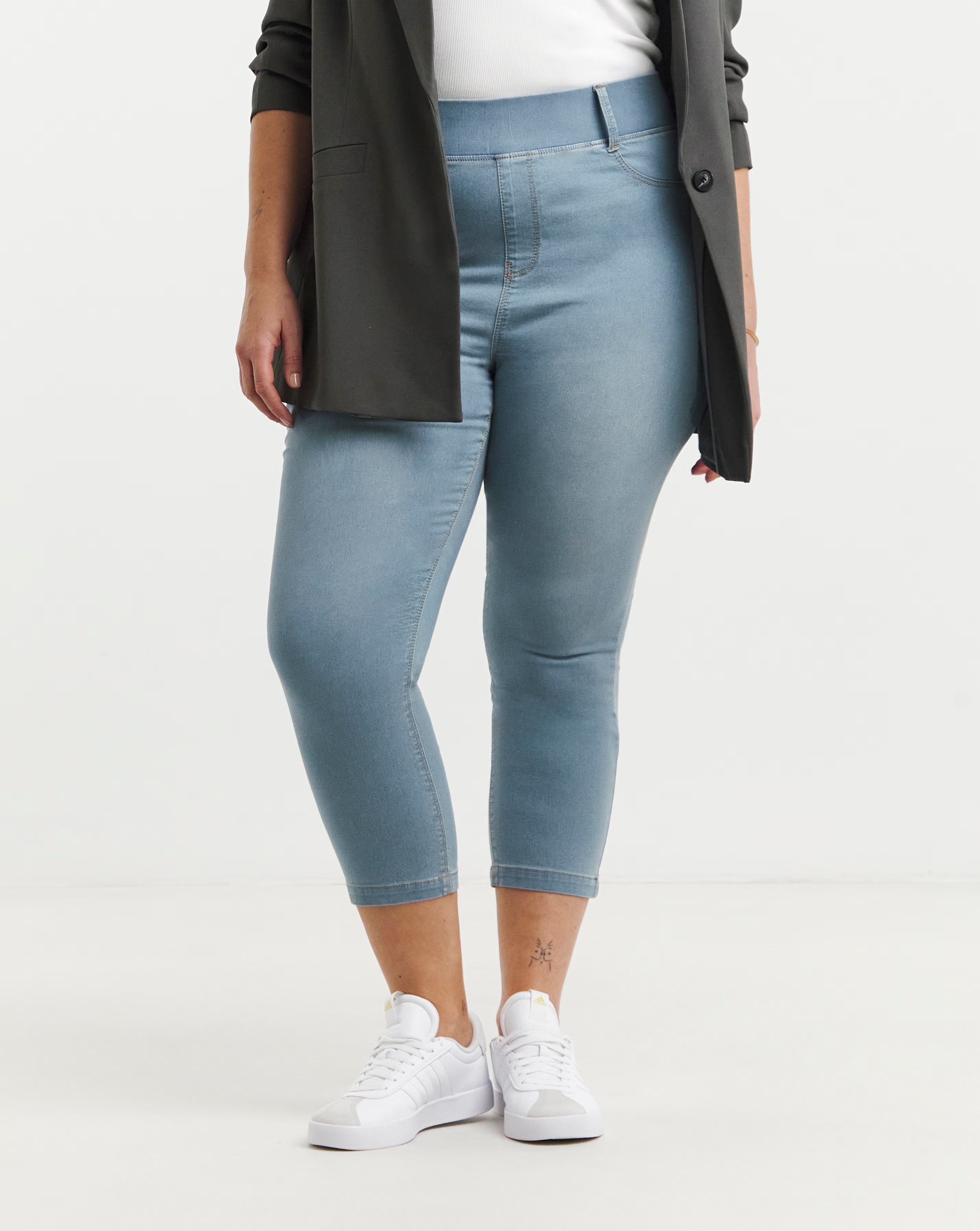 Simply Be Light Wash Pull On Capri Jegging 5 Simply Be Light Wash Pull On Capri Jegging