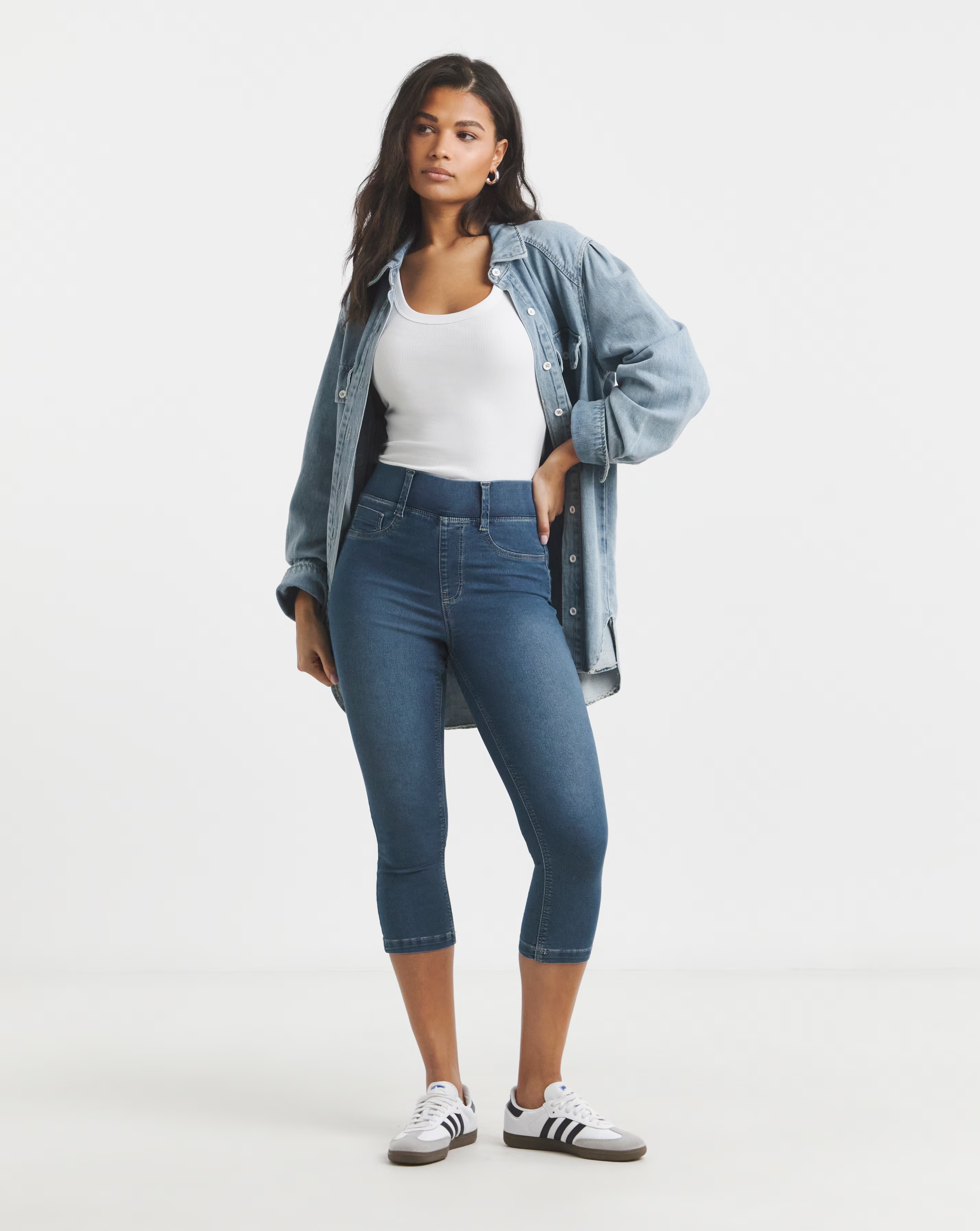 Mid Wash Pull On Capri Jegging 1 Mid Wash Pull On Capri Jegging