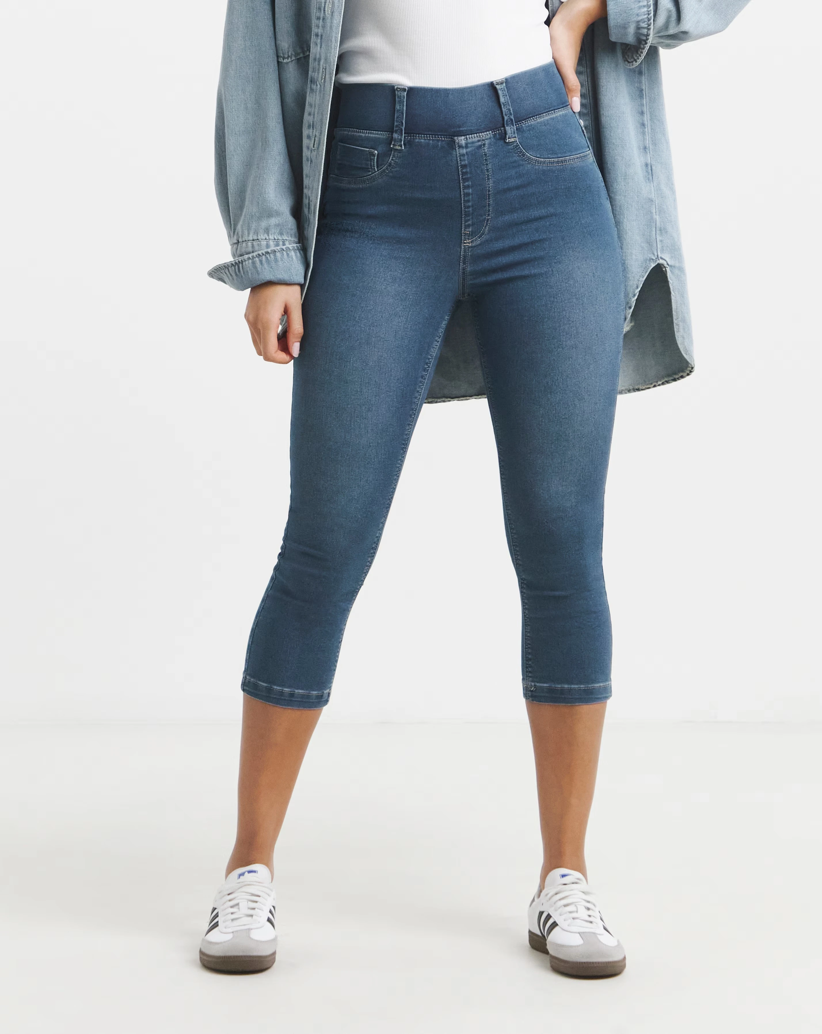 Mid Wash Pull On Capri Jegging 5 Mid Wash Pull On Capri Jegging