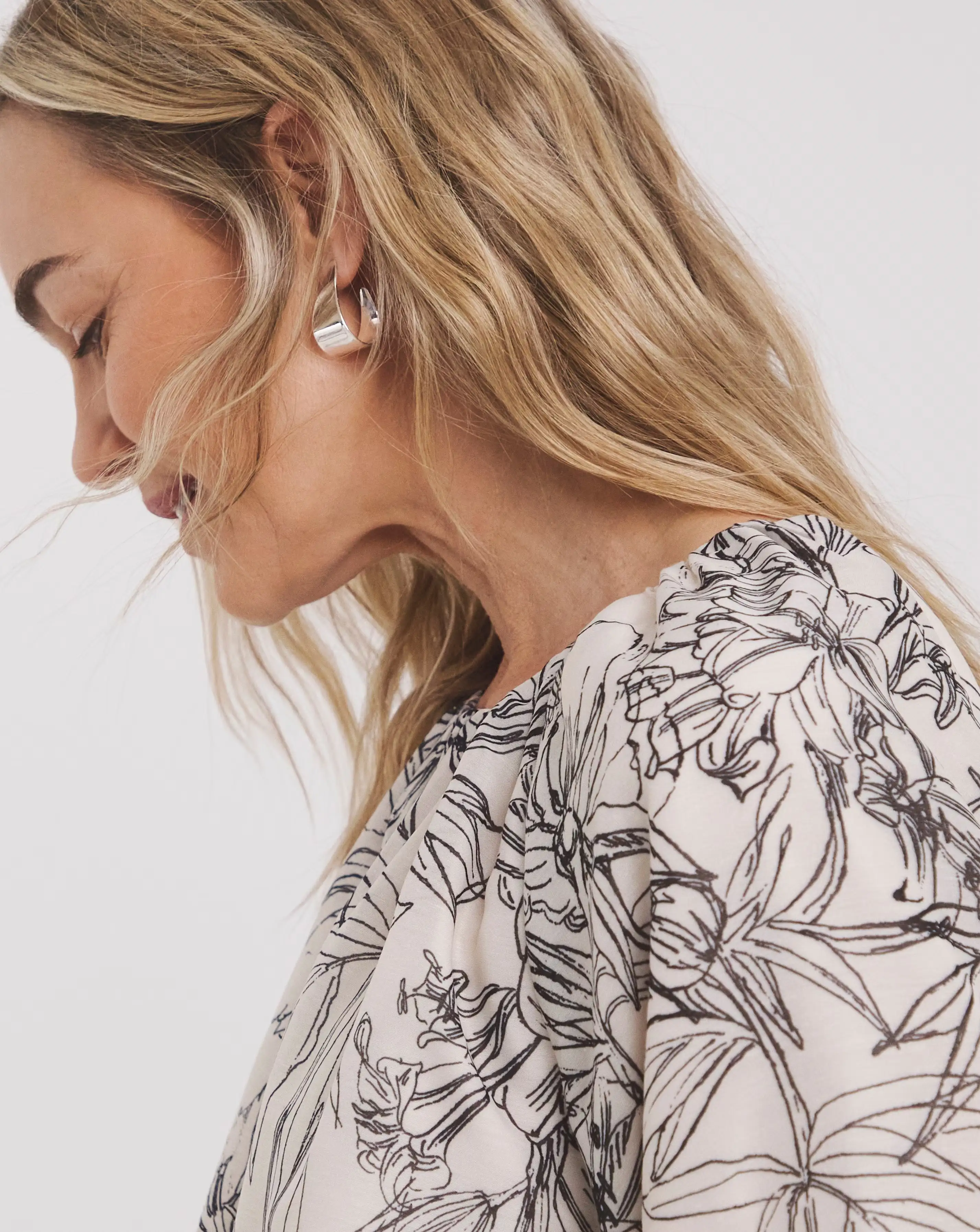 Short Bubble Sleeve Top 3 Short Bubble Sleeve Top