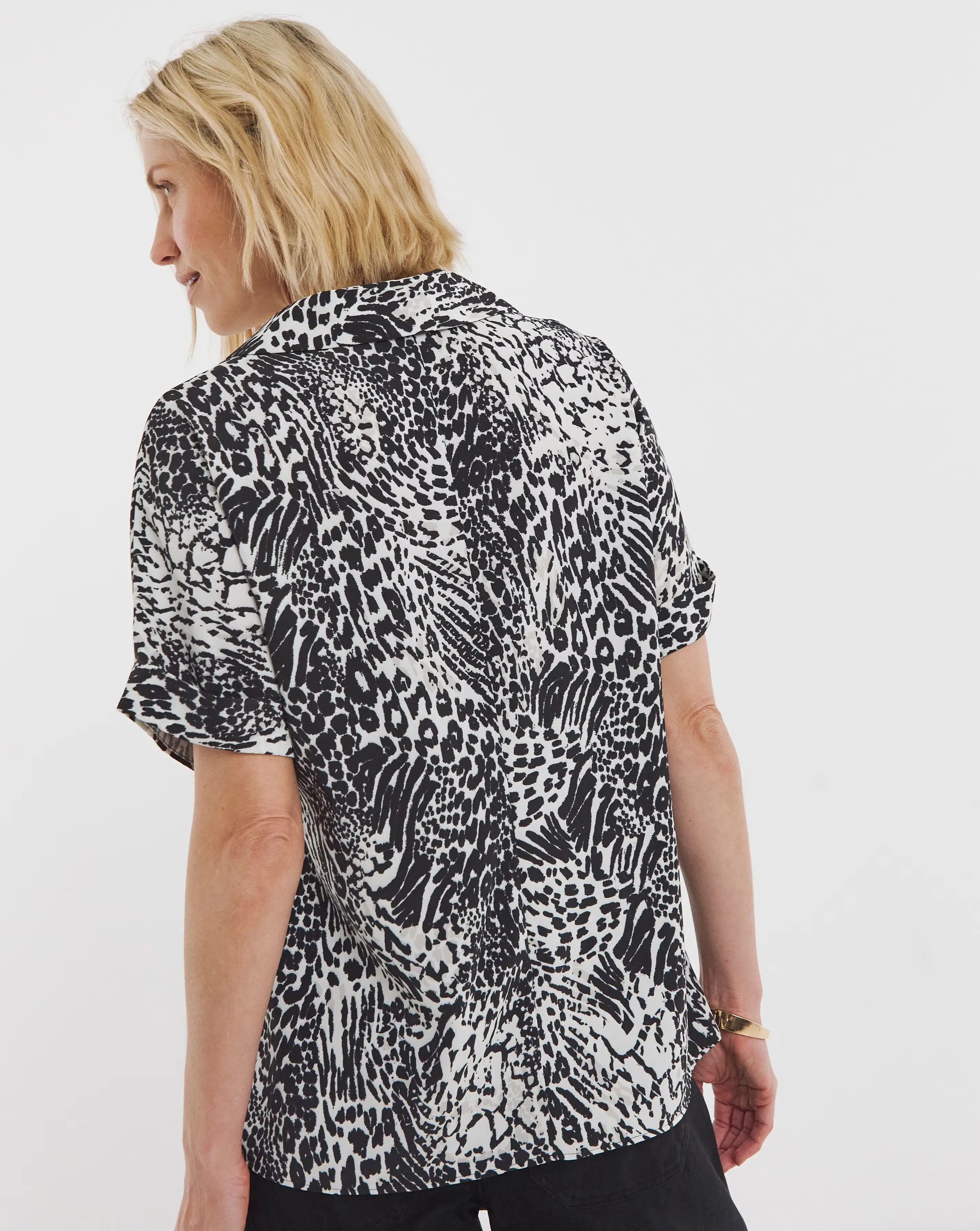 Collar Detail Short Sleeve Popover Blouse 2 Collar Detail Short Sleeve Popover Blouse