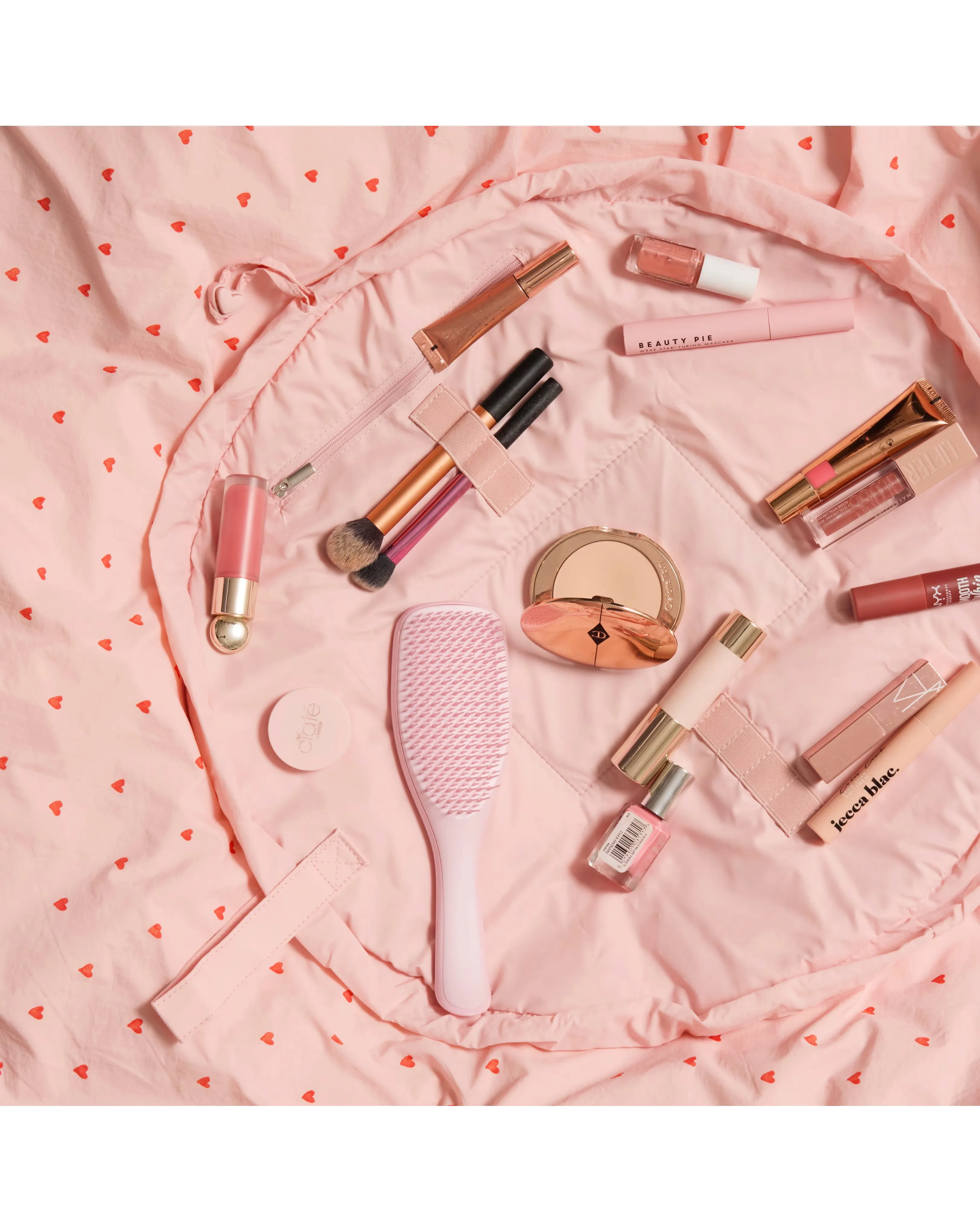The Flat Lay Co.Marshmallow Drawstring Makeup Bag in Pink Hearts 5 The Flat Lay Co.Marshmallow Drawstring Makeup Bag in Pink Hearts