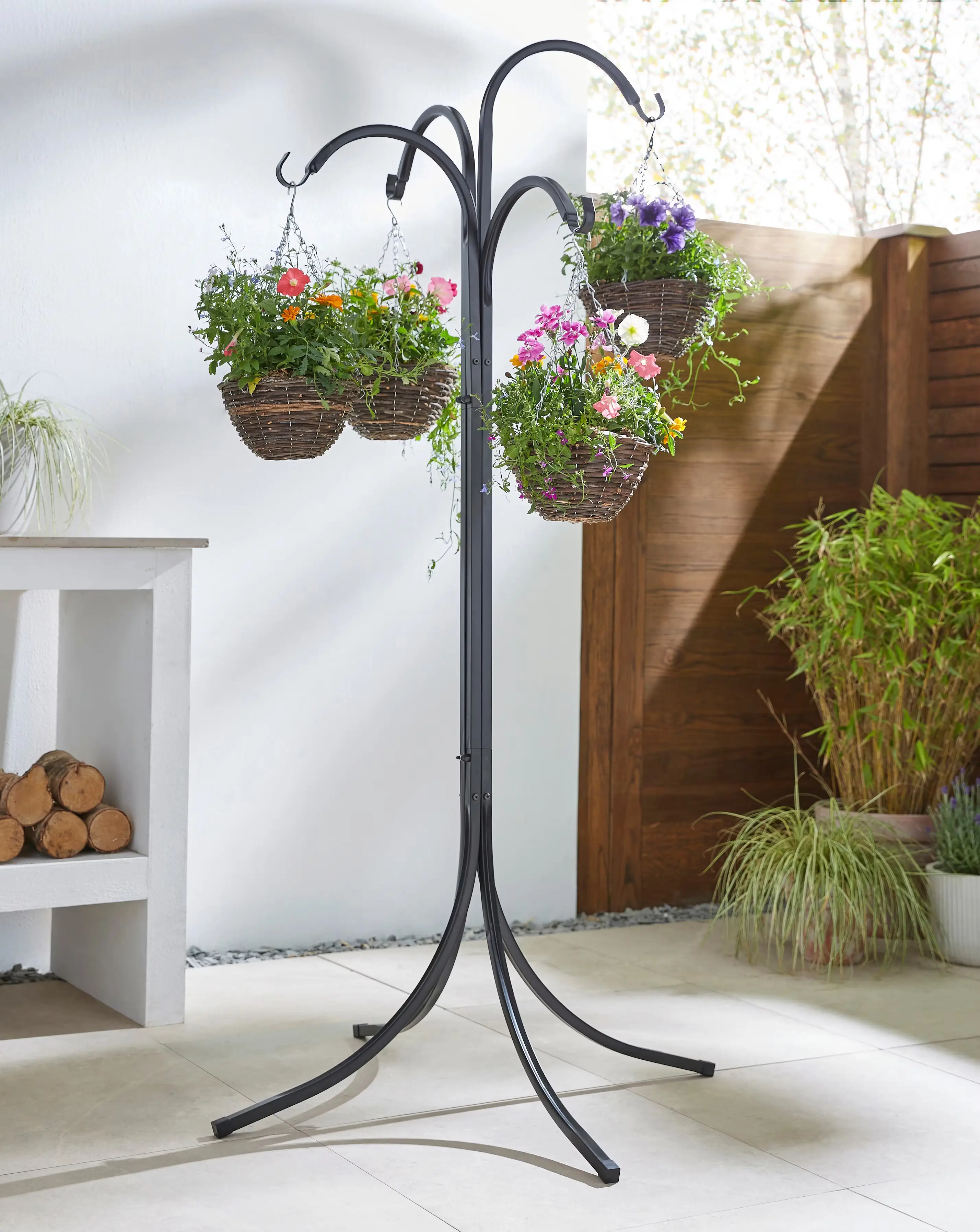 Titan 4-Way Garden Hanger 1 Titan 4-Way Garden Hanger