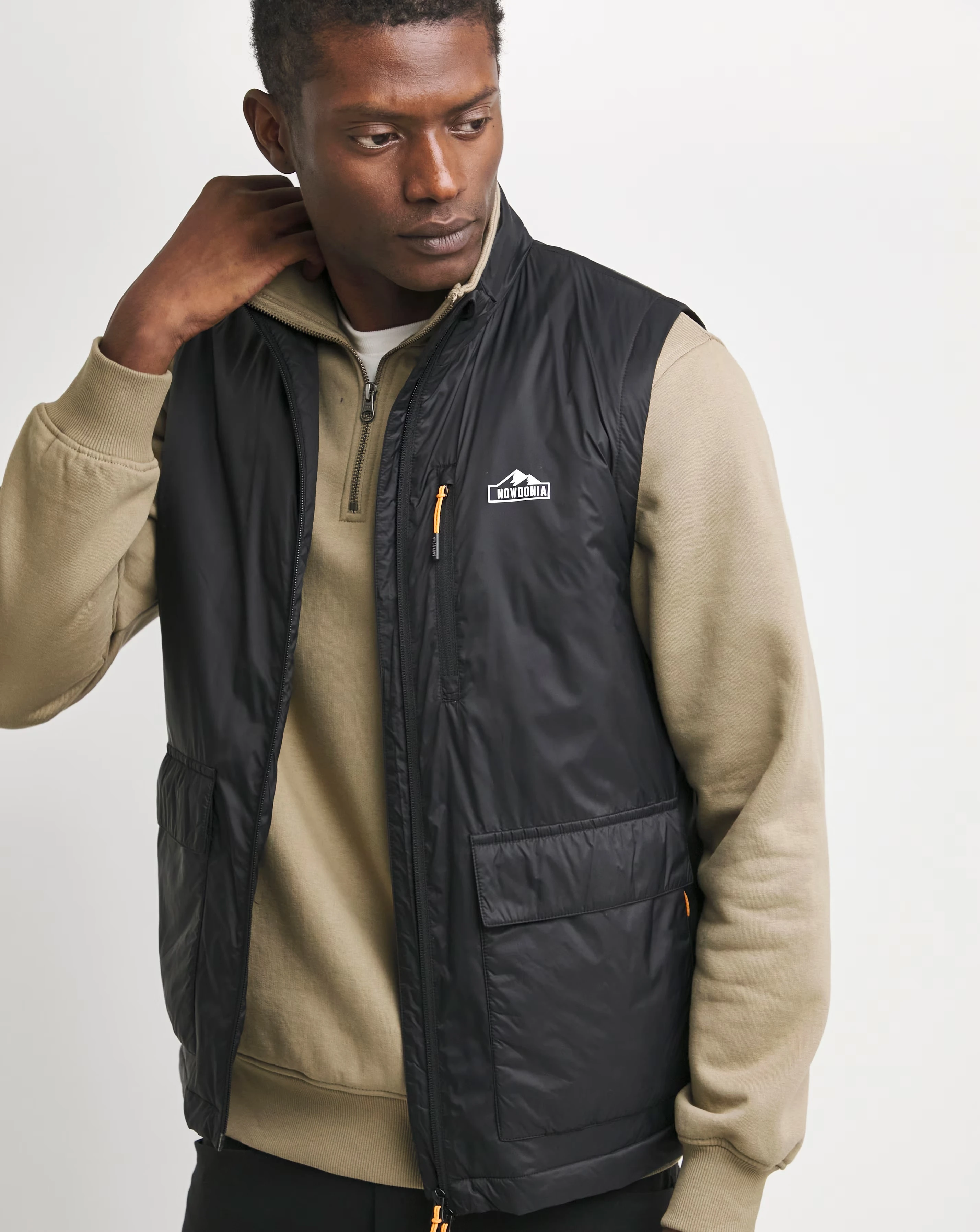 Snowdonia Black Showerproof Wadded Gilet 1 Snowdonia Black Showerproof Wadded Gilet