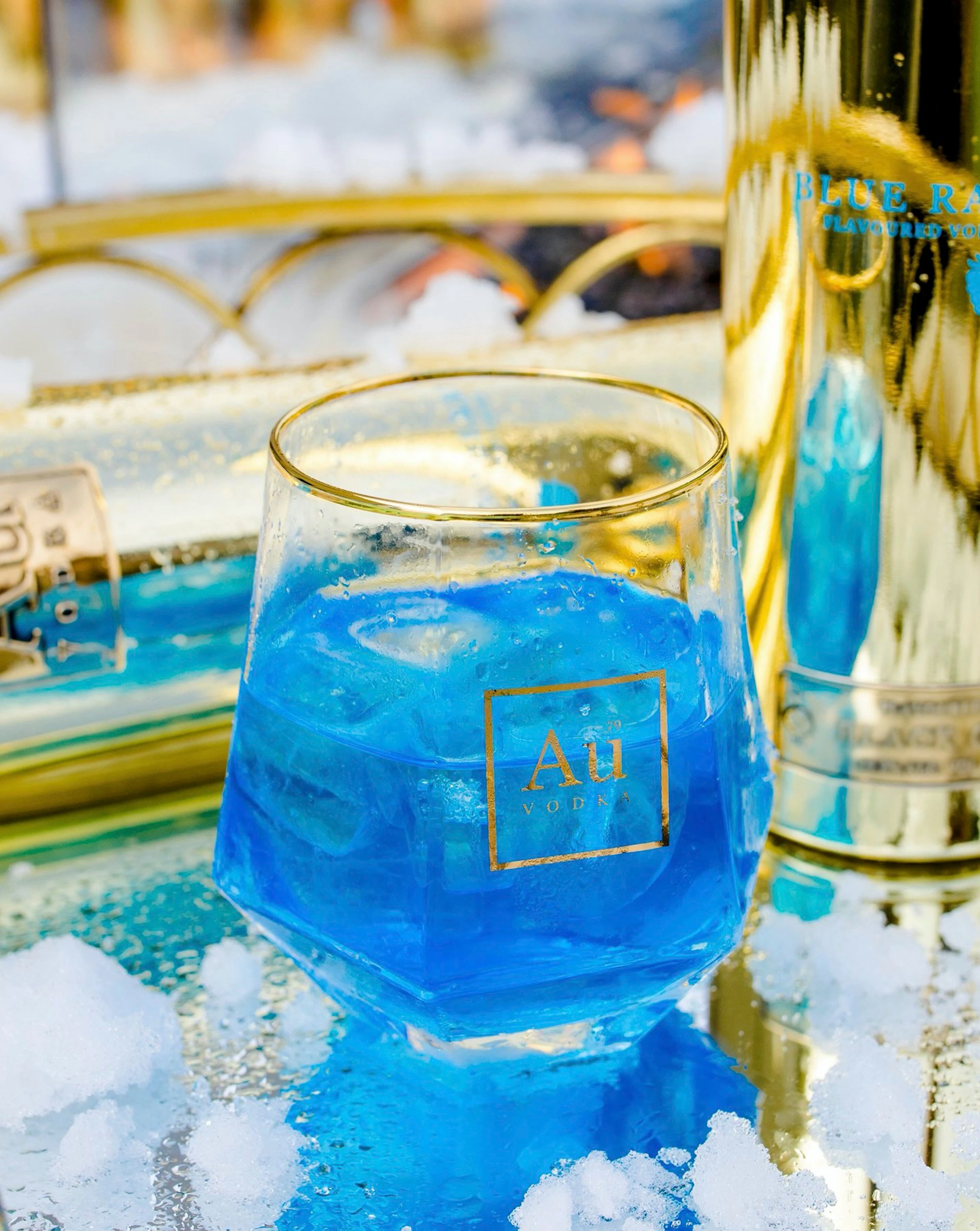 Au Vodka Blue Raspberry 70cl 3 Au Vodka Blue Raspberry 70cl