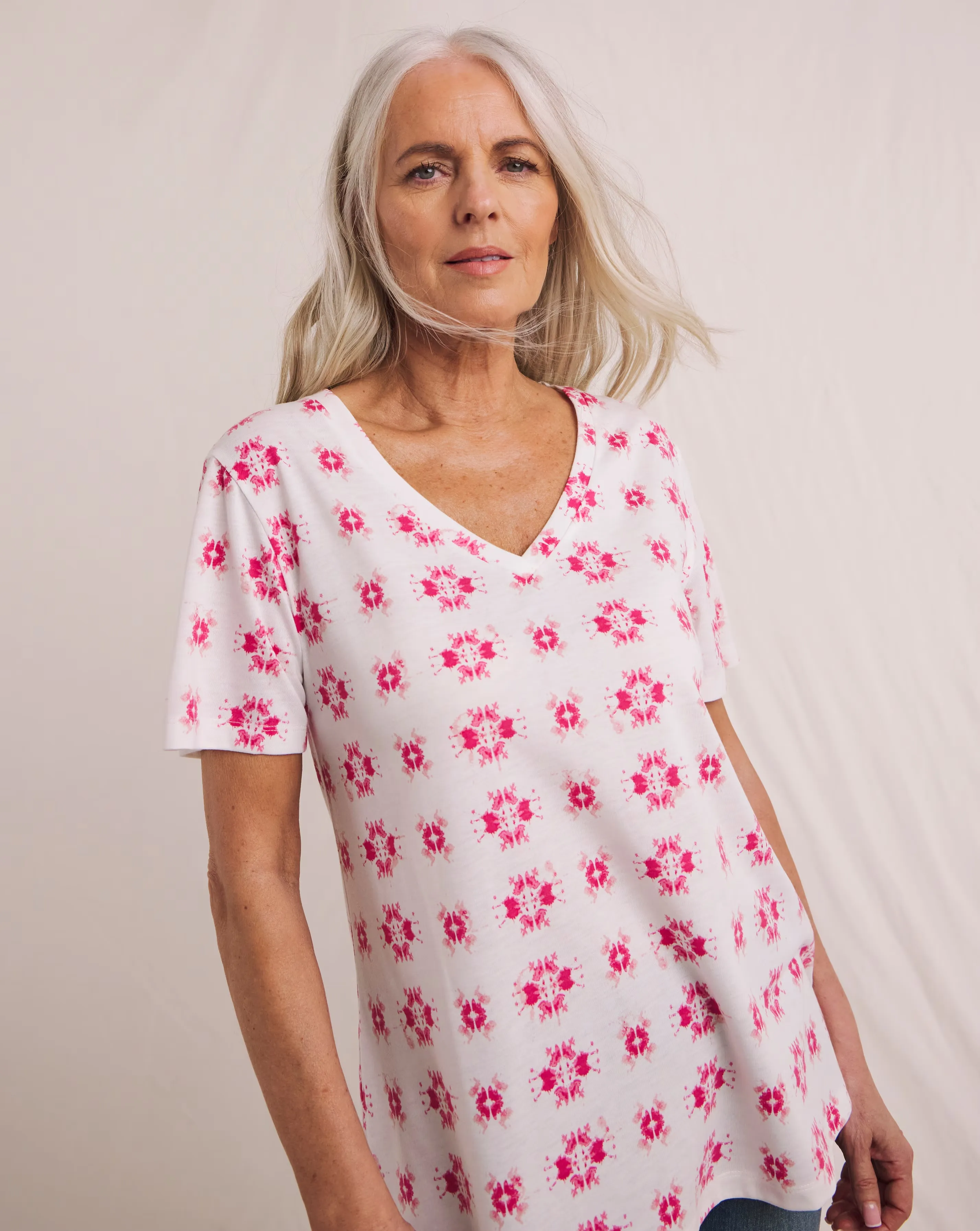 Julipa V Neck Printed T-Shirt 1 Julipa V Neck Printed T-Shirt
