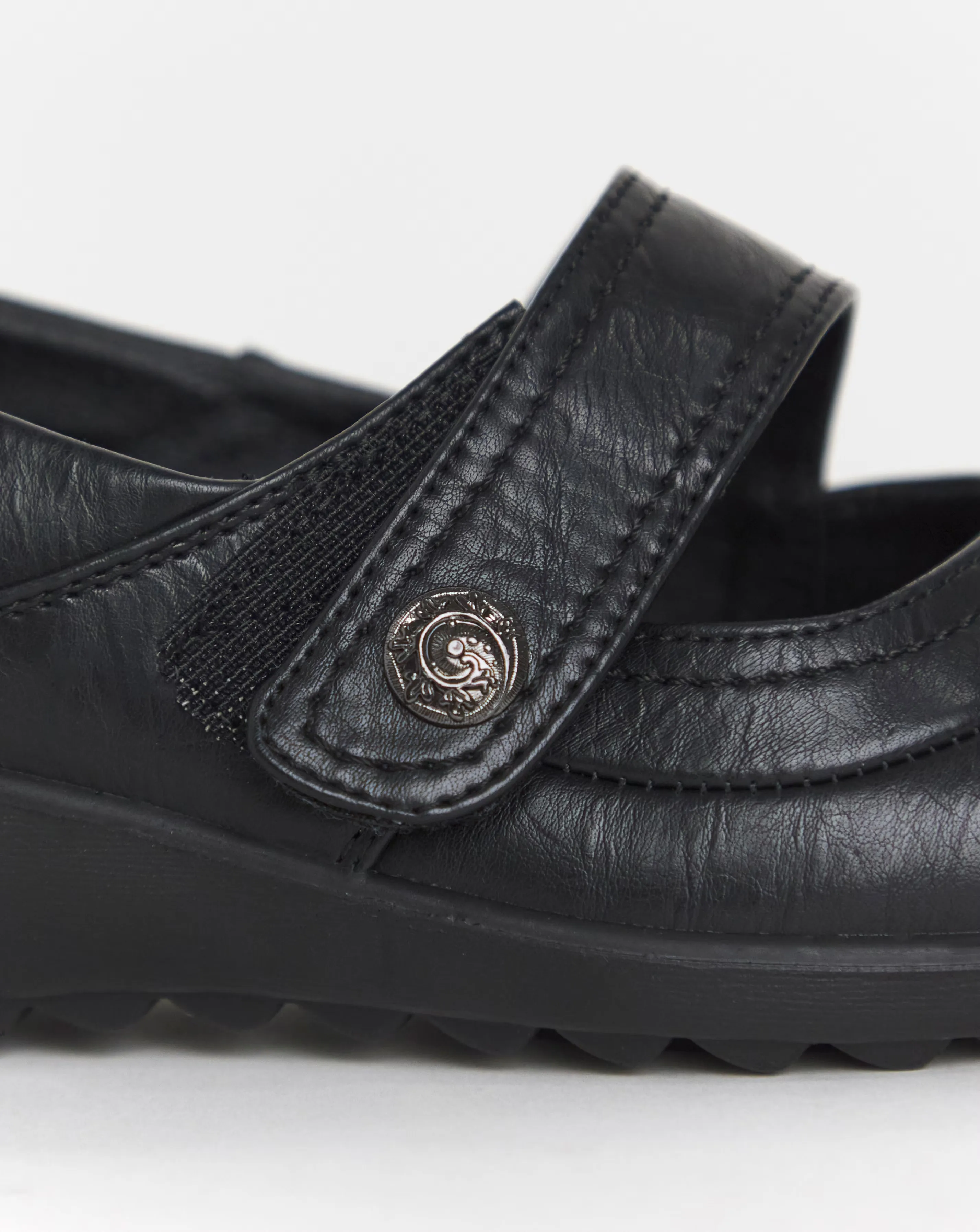 Cushion Walk Touch And Close Mary Jane Shoe E Fit 2 Cushion Walk Touch And Close Mary Jane Shoe EEE Fit