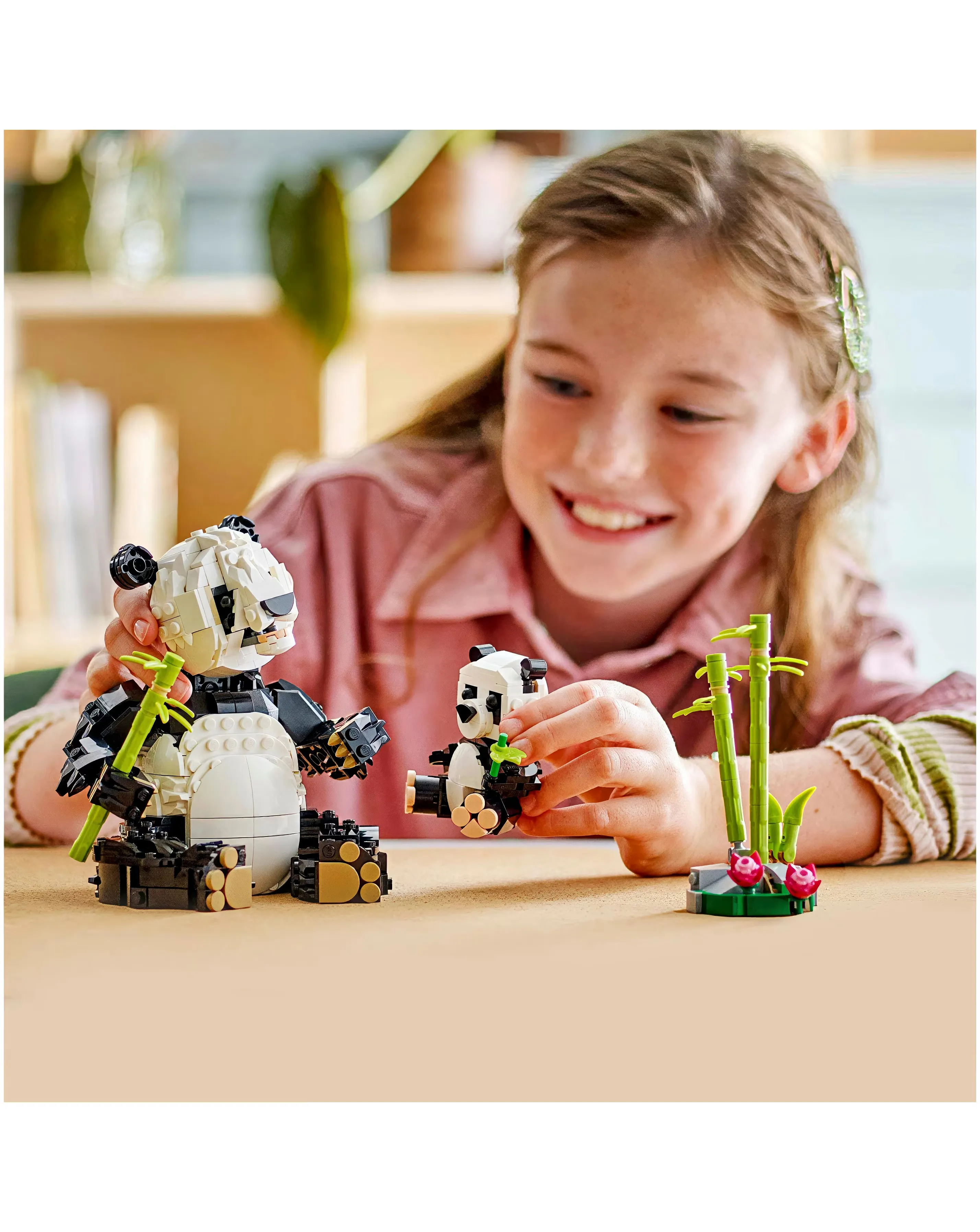 LEGO Creator Wild Animals: Panda Family 5 LEGO Creator Wild Animals: Panda Family