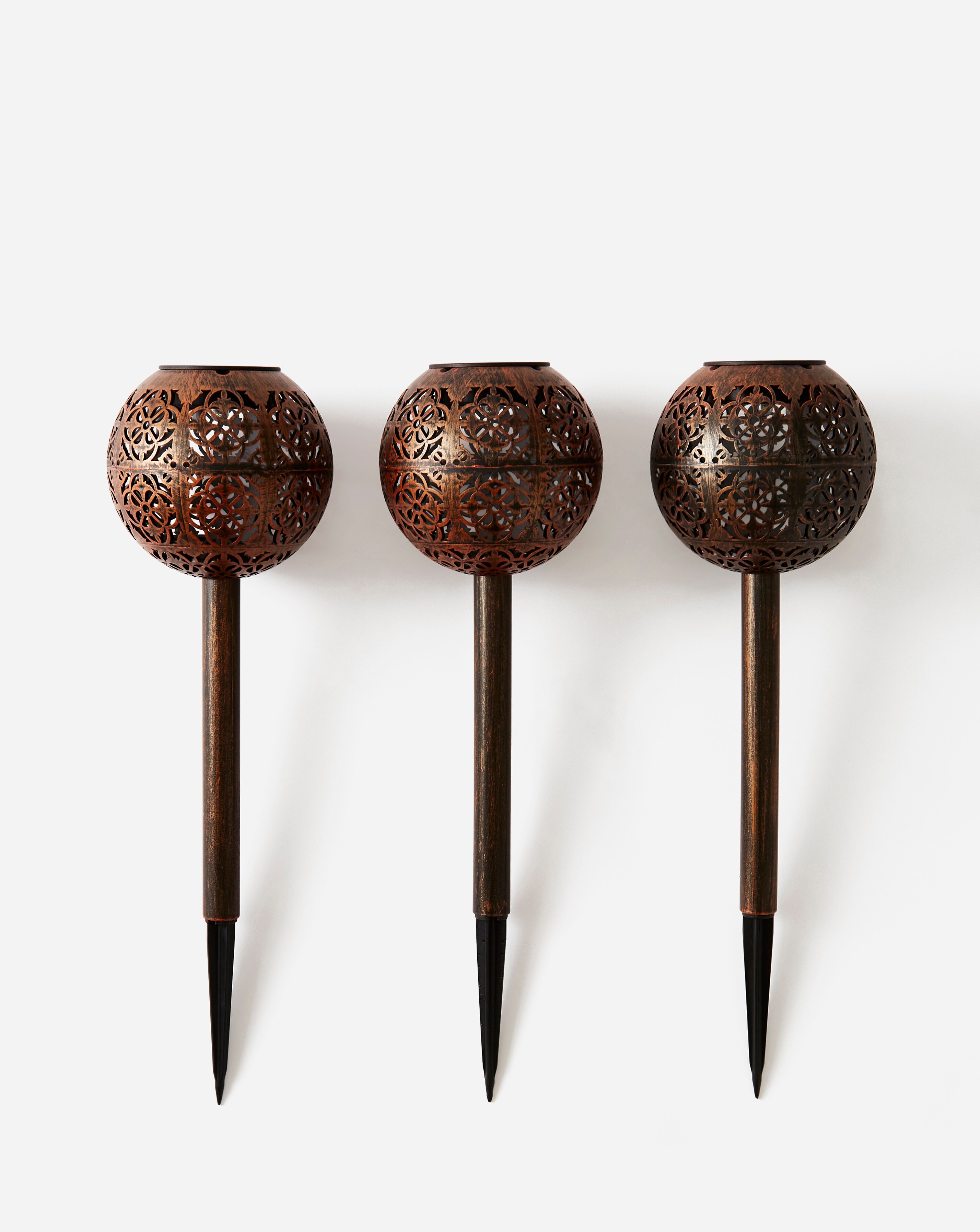 LuxOrb Damasque Stake Light 3 Pack 4 LuxOrb Damasque Stake Light 3 Pack