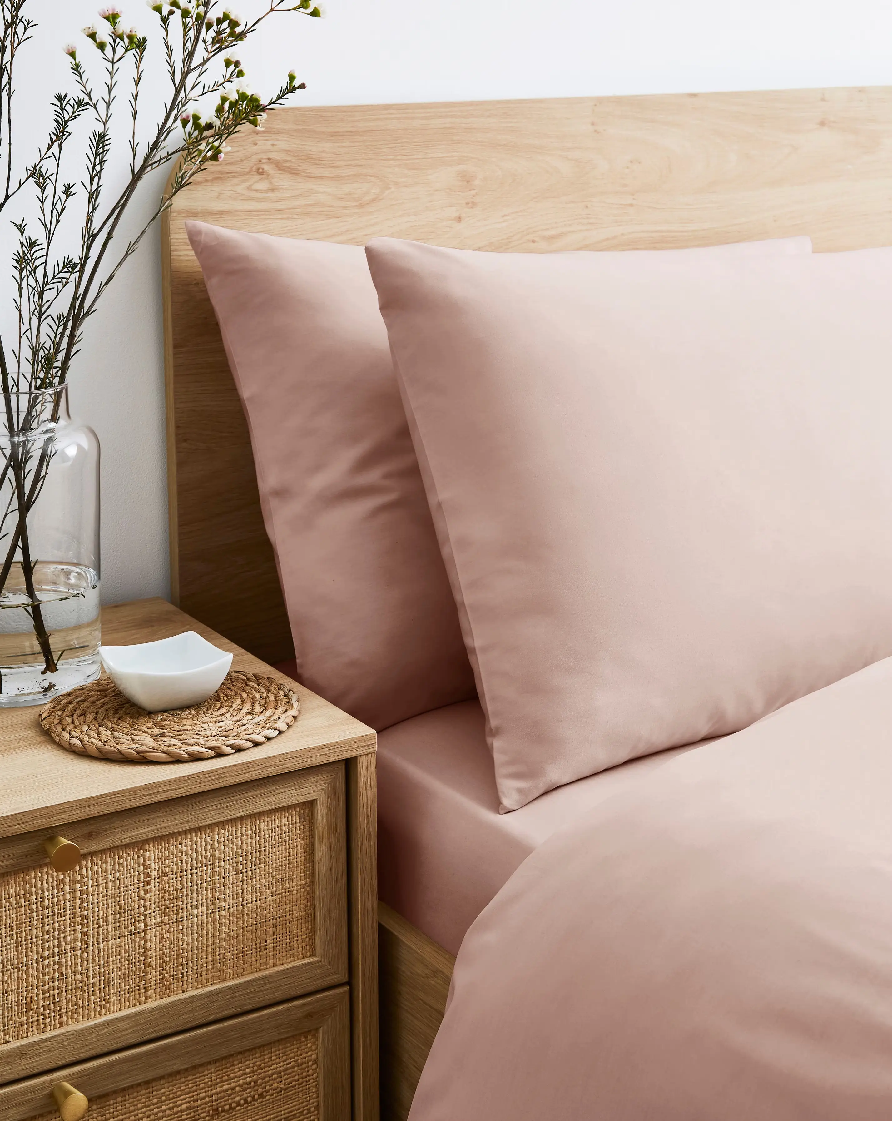 Pure Cotton 200 Thread Count Pillow Case Pair