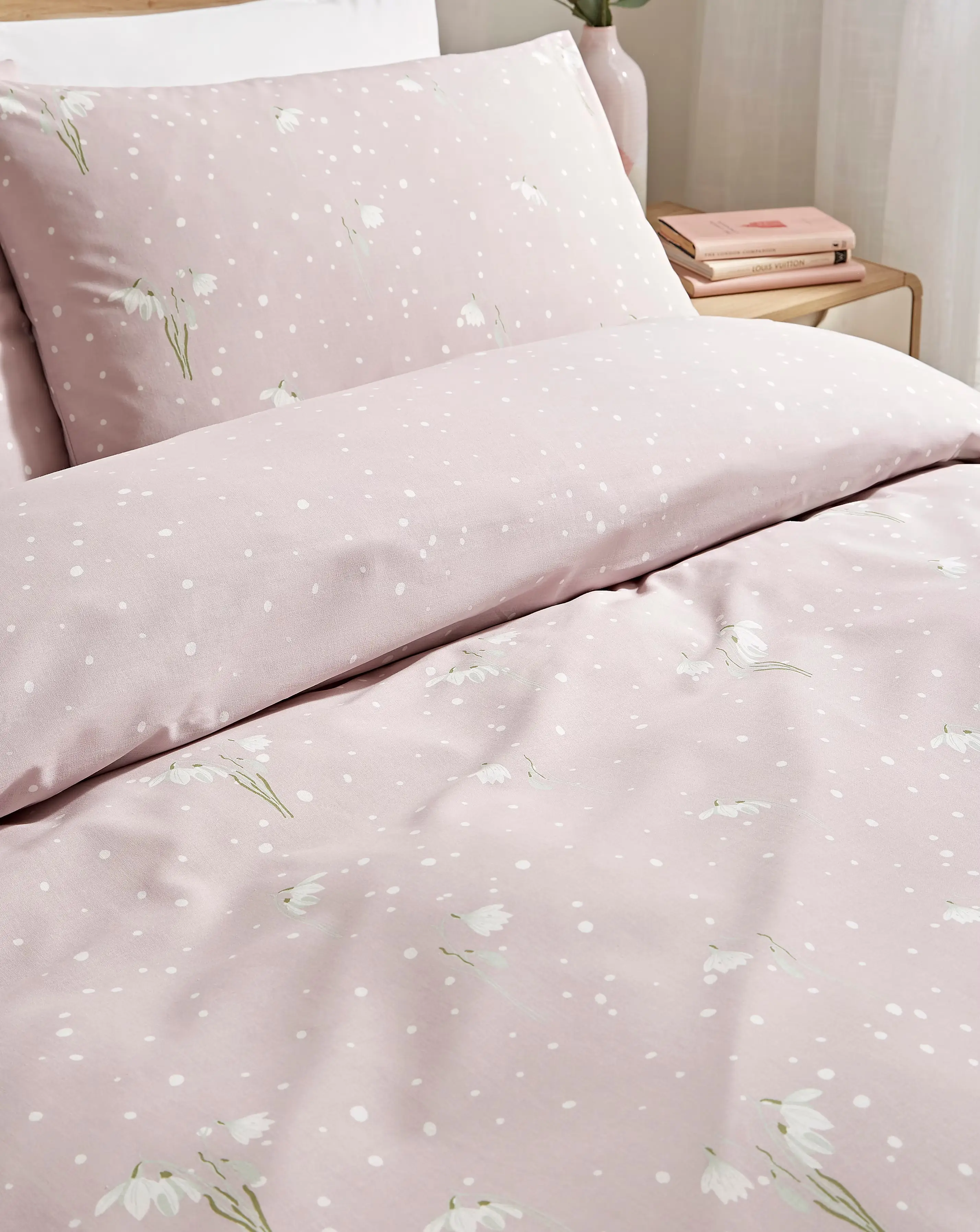 Snow Drop Duvet Cover Set 2 Snow Drop Duvet Cover Set