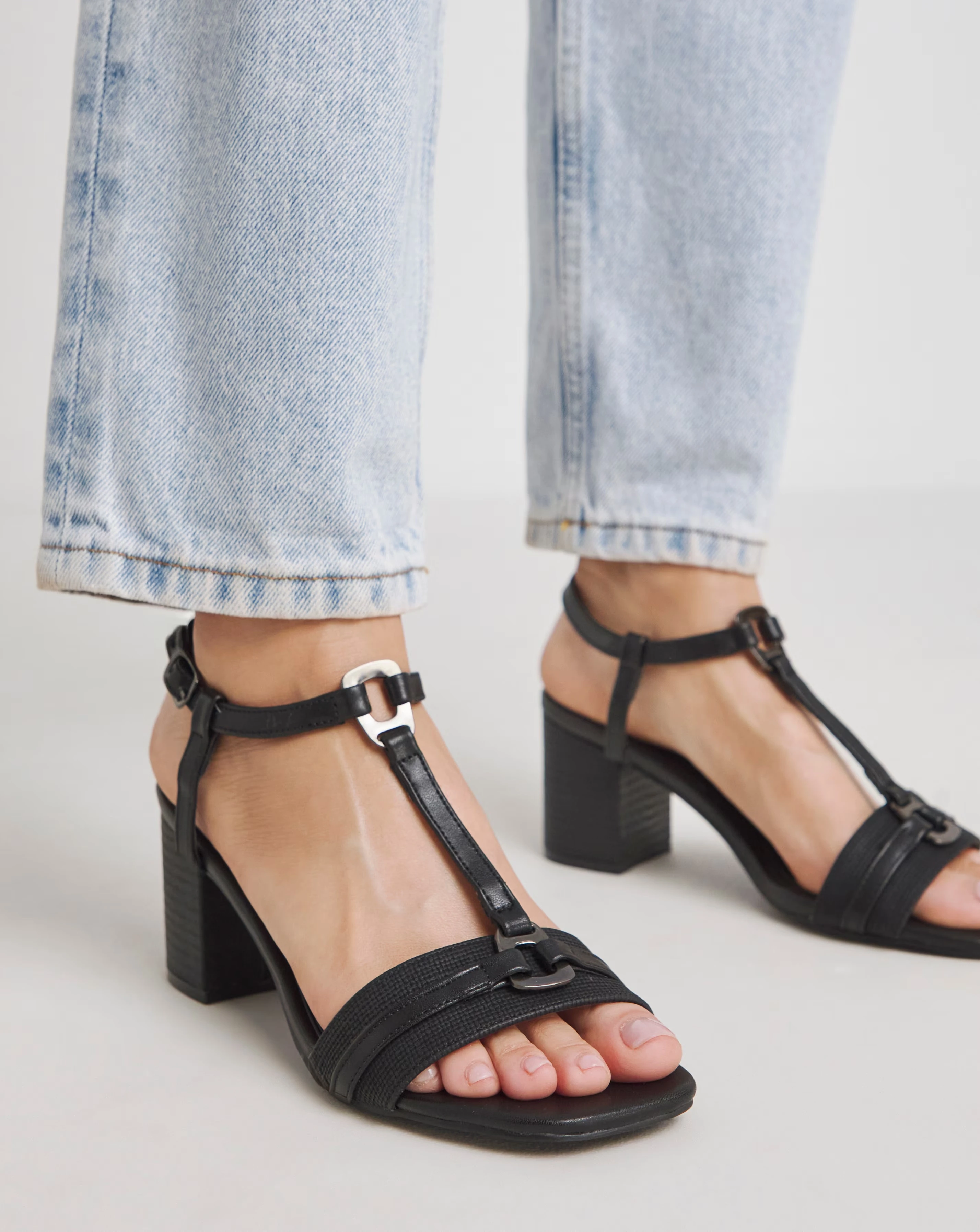 Oprah Low Block Heel T Bar Sandals - Wide Fit (E) 2 Oprah Low Block Heel T Bar Sandals - Wide Fit (E)