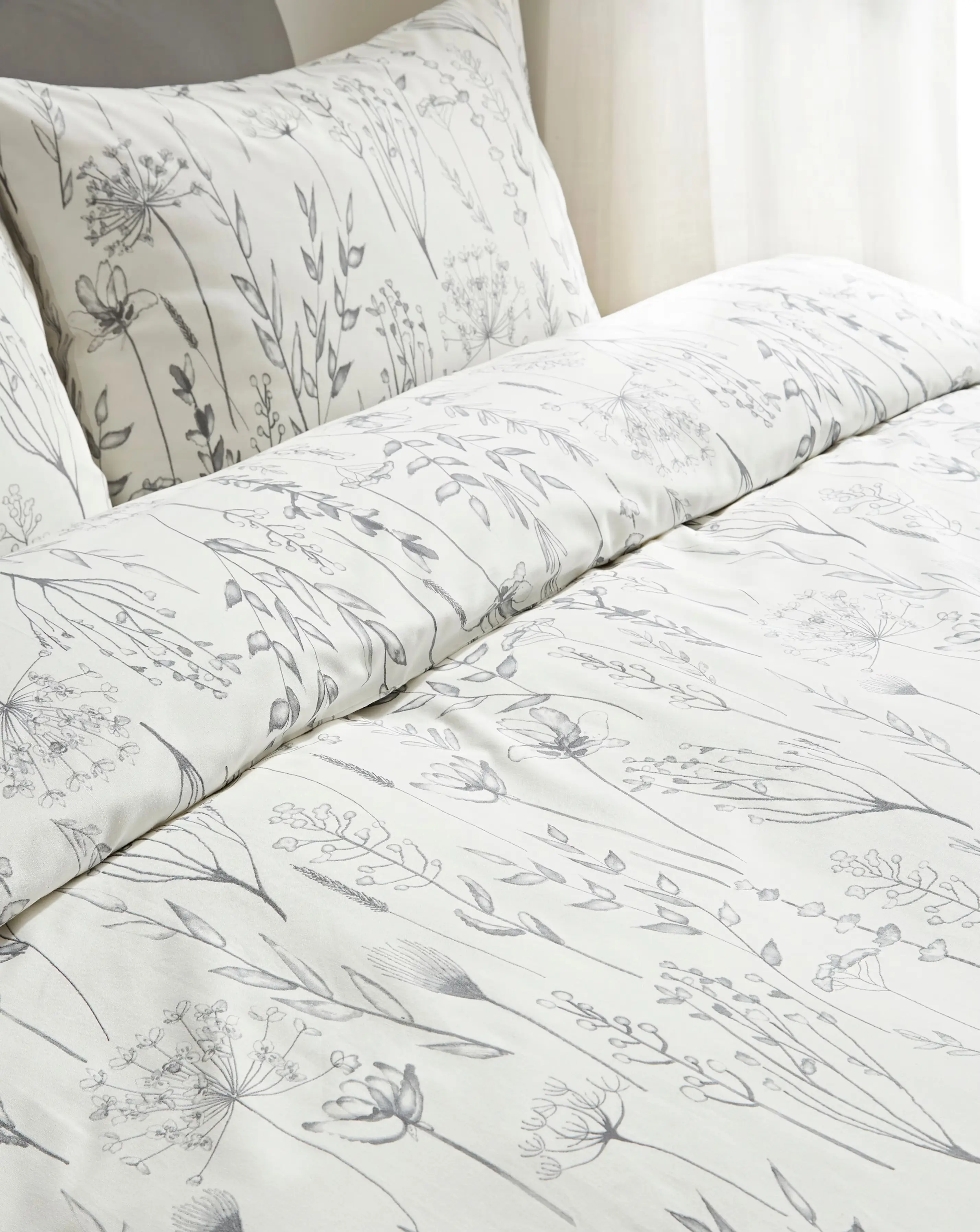 Winter Flora Duvet Cover Set 2 Winter Flora Duvet Cover Set