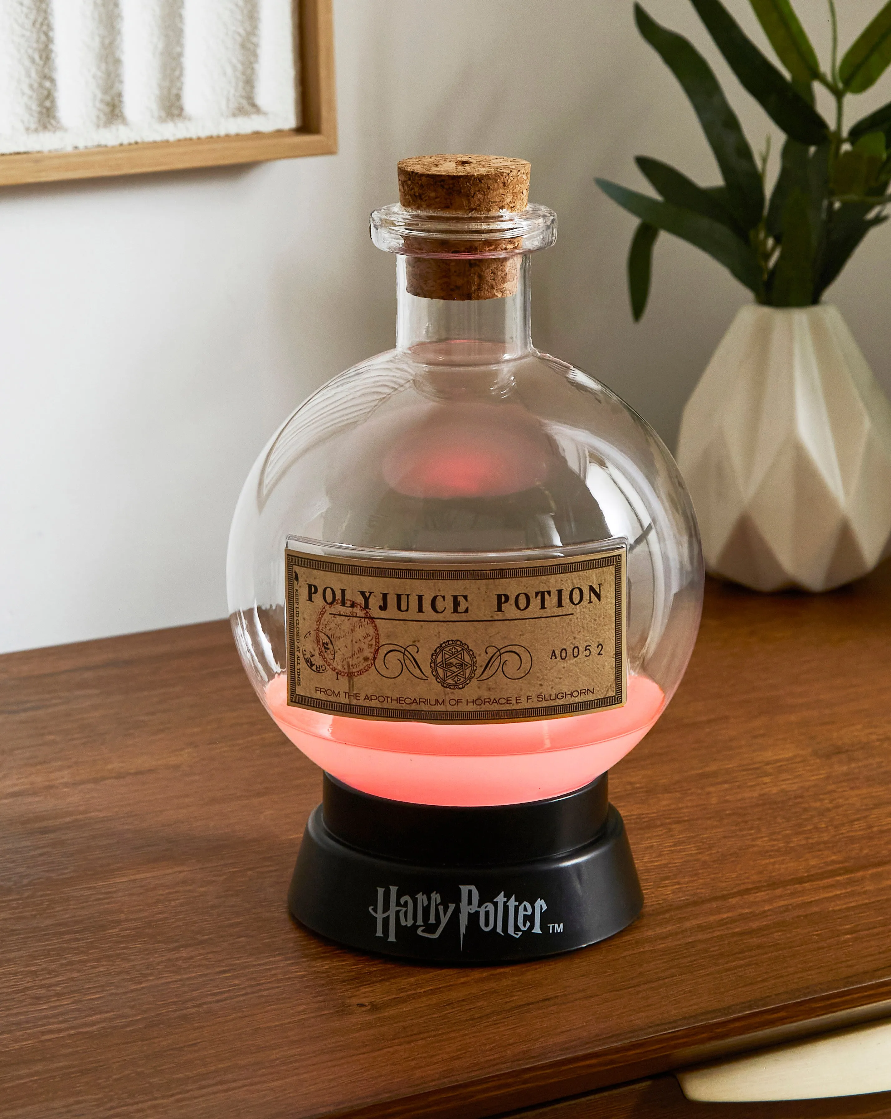 Harry Potter Large Potion Lamp - 20cm Tall 4 Harry Potter Large Potion Lamp - 20cm Tall