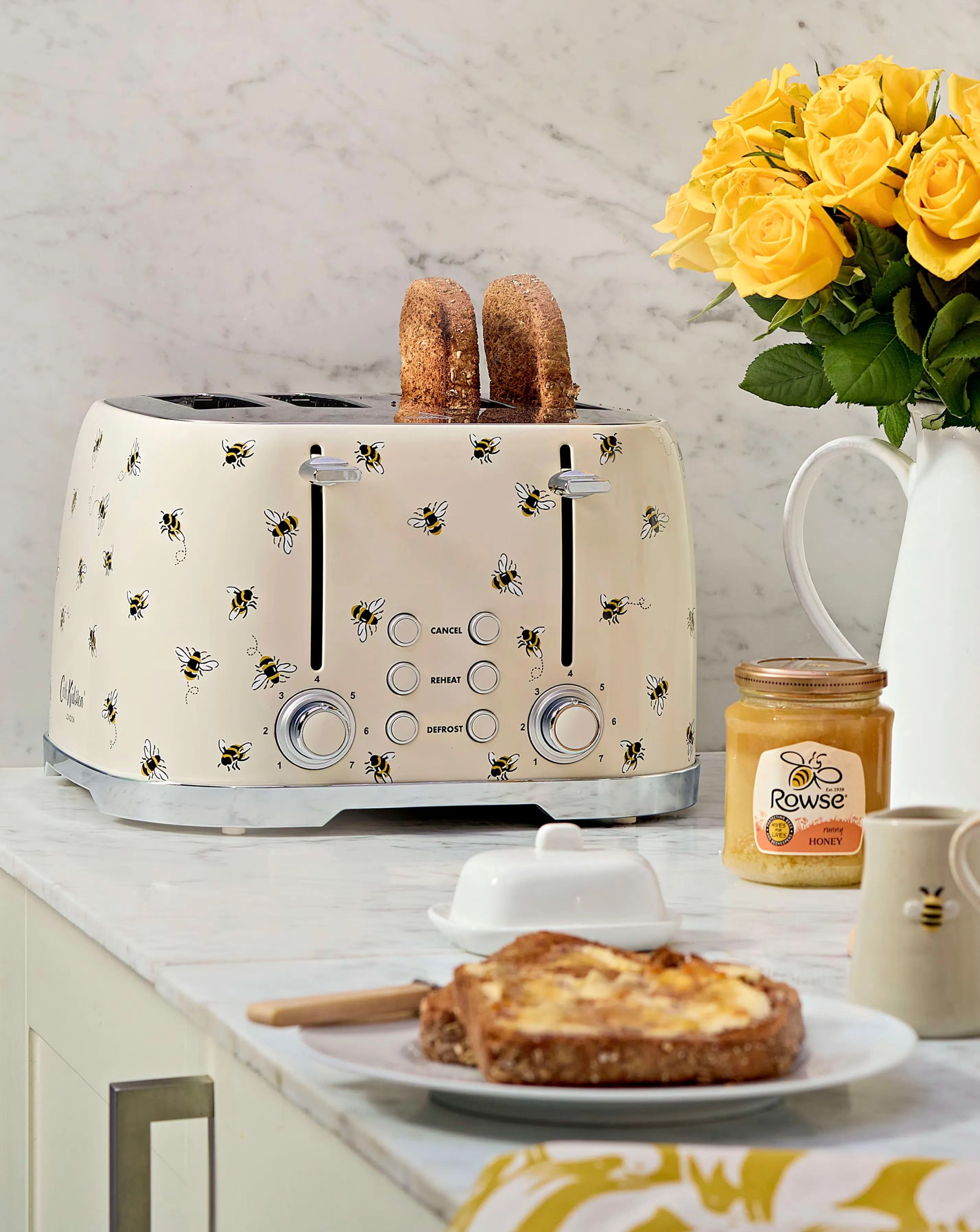 Cath Kidston Bees 4 Slice Toaster 7 Cath Kidston Bees 4 Slice Toaster