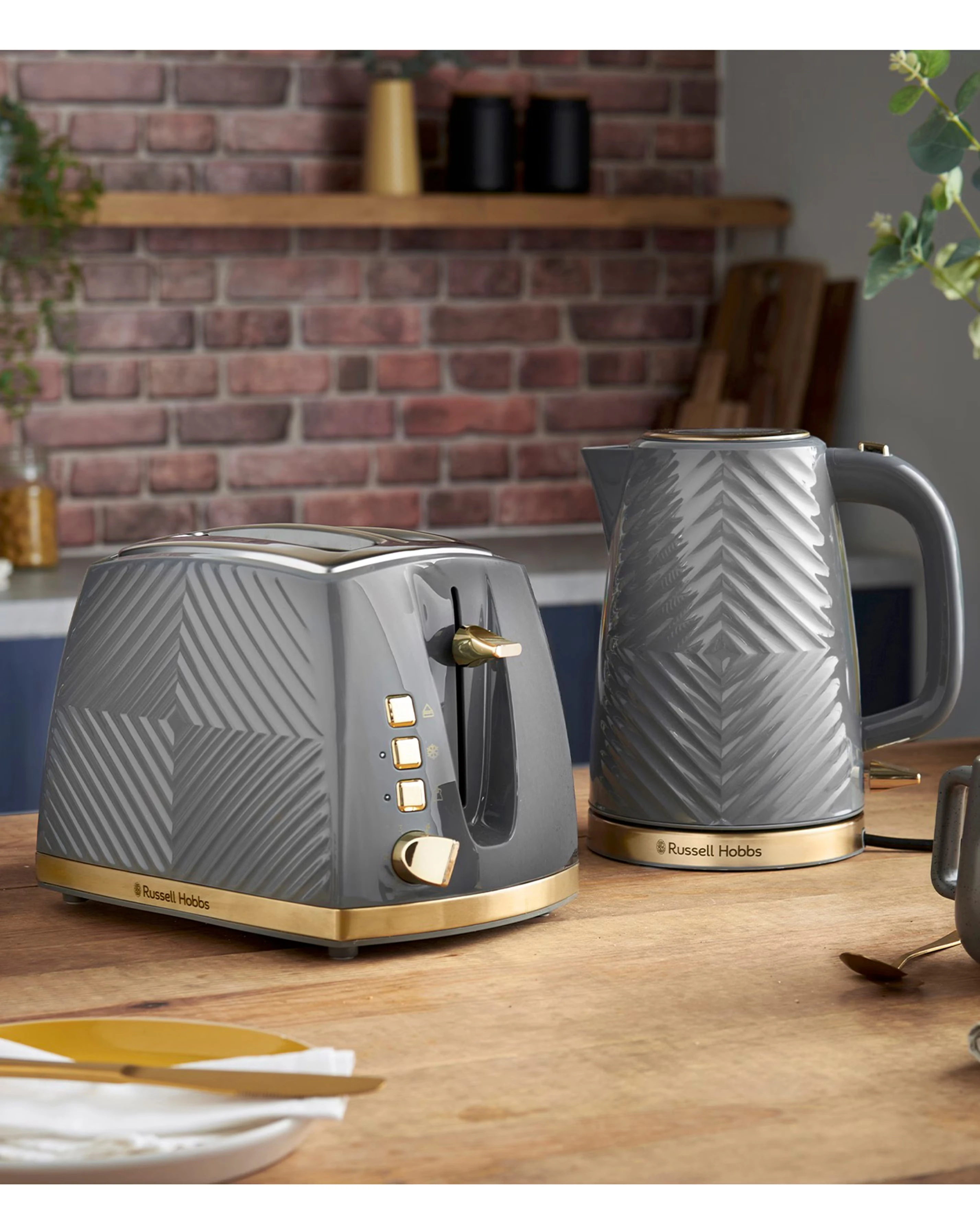 Russell Hobbs Groove Kettle & Toaster Bundle Grey 10 Russell Hobbs Groove Kettle & Toaster Bundle Grey