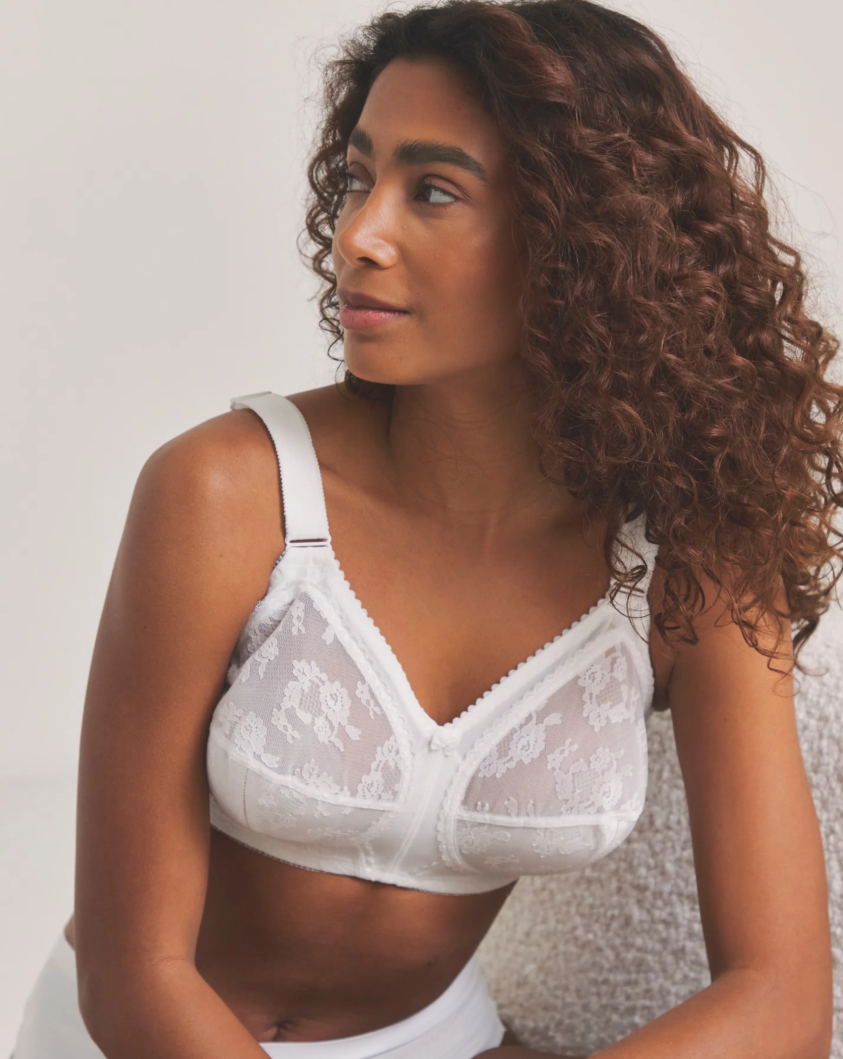 Triumph Doreen Full Cup Non Wired Bra White 2 Triumph Doreen Full Cup Non Wired Bra White