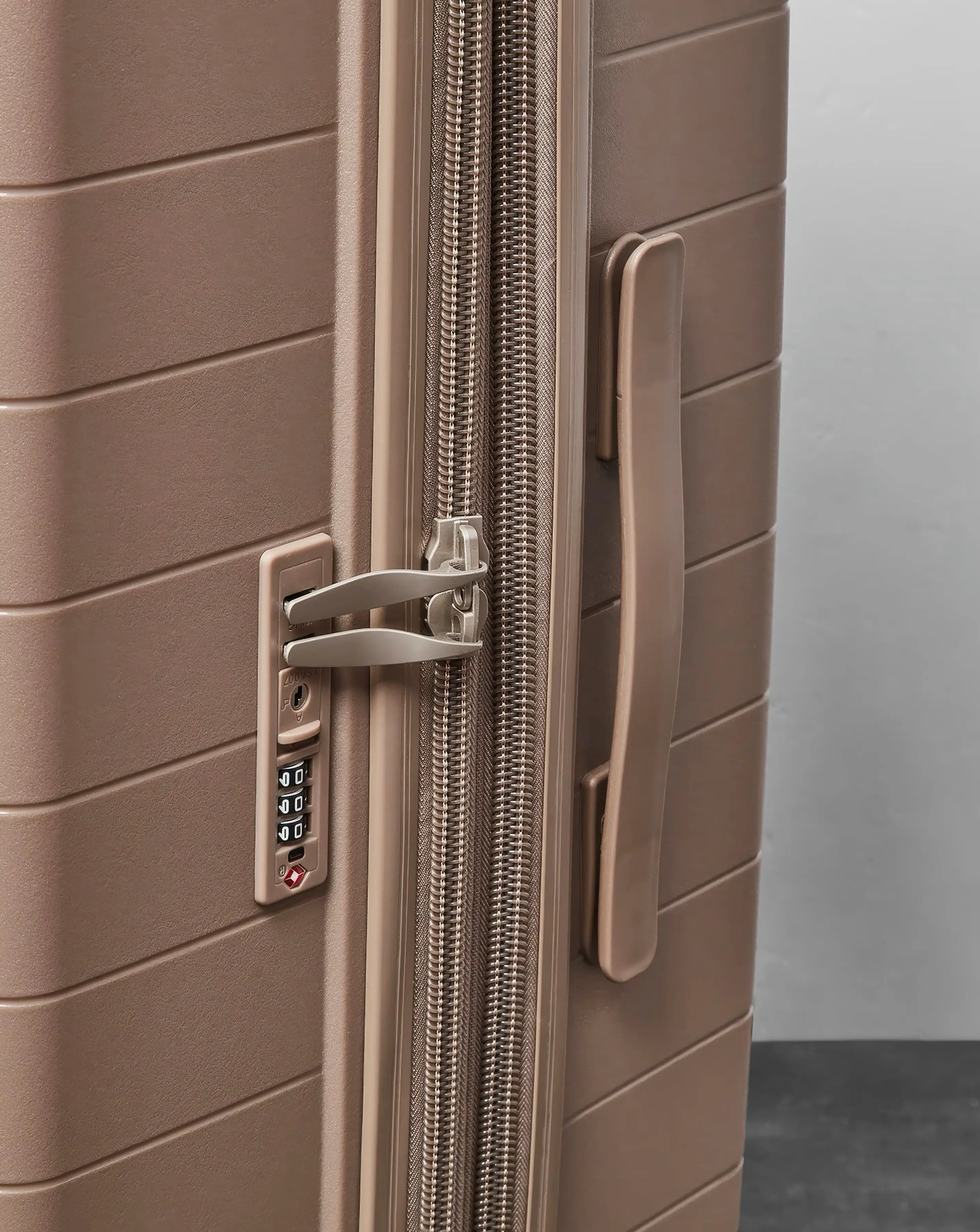 Rock Palma Medium Suitcase 3 Rock Palma Medium Suitcase