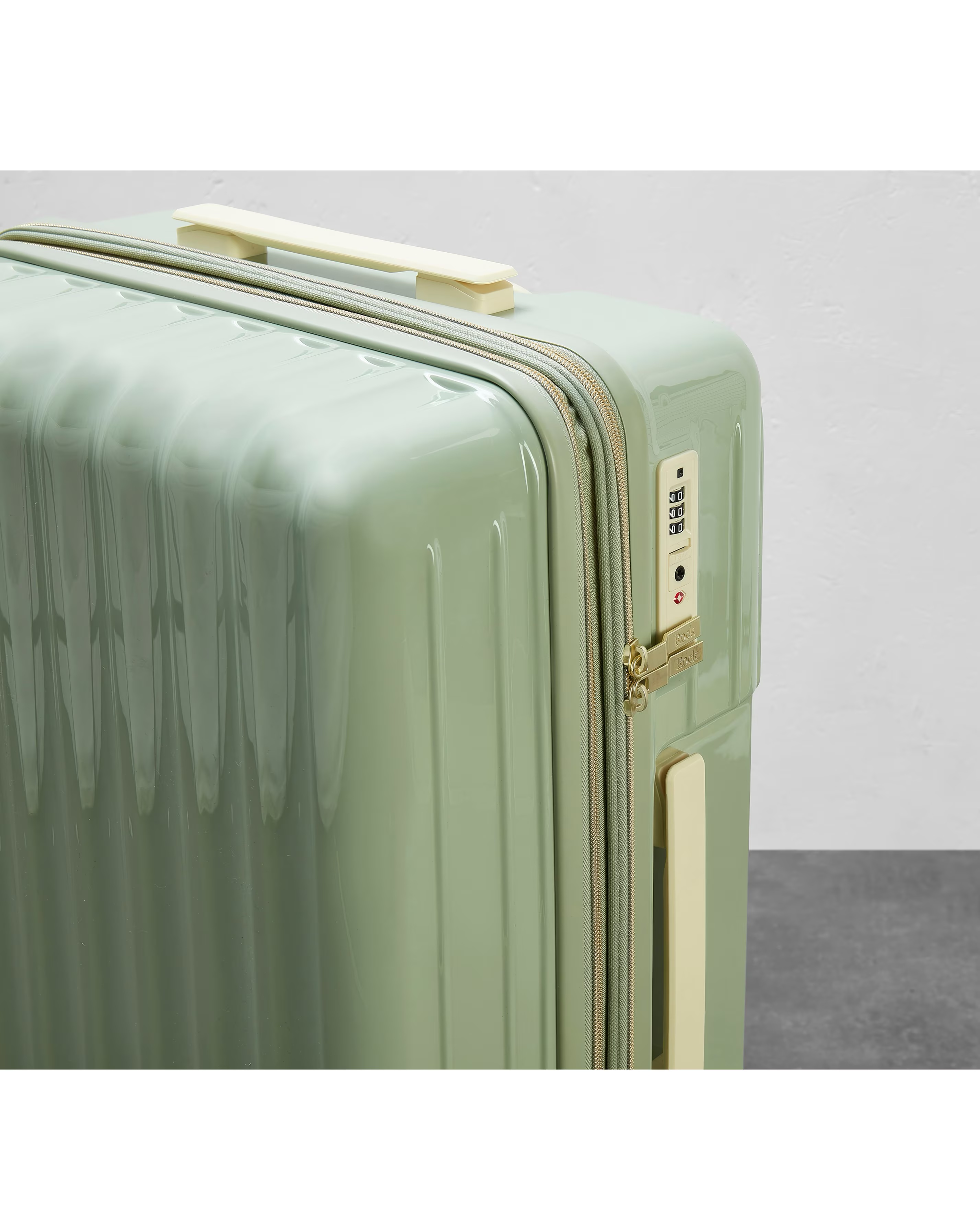 Rock Primrose 3pc Suitcase Set 4 Rock Primrose 3pc Suitcase Set