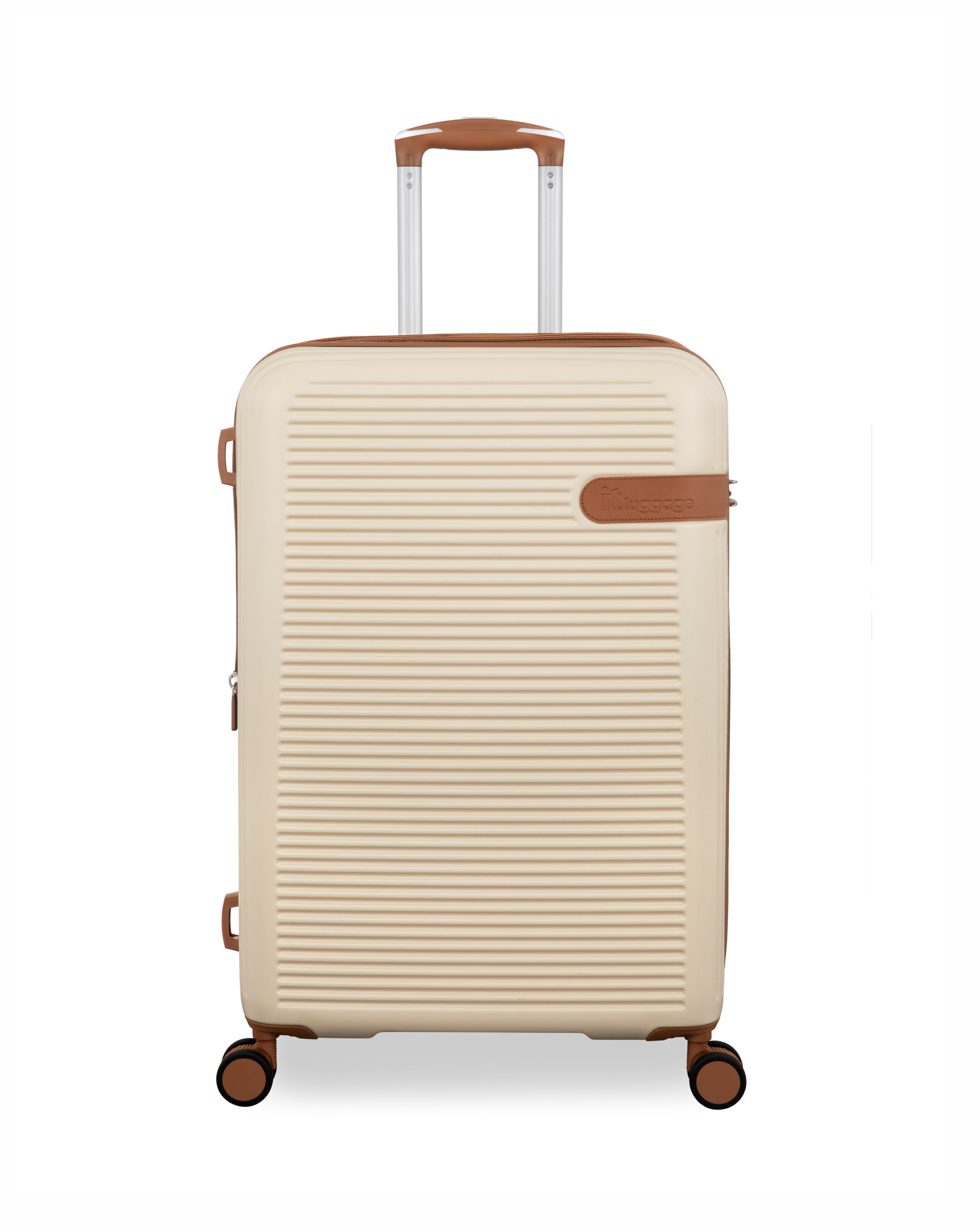 IT Luggage Clarify Medium Suitcase 2 IT Luggage Clarify Medium Suitcase