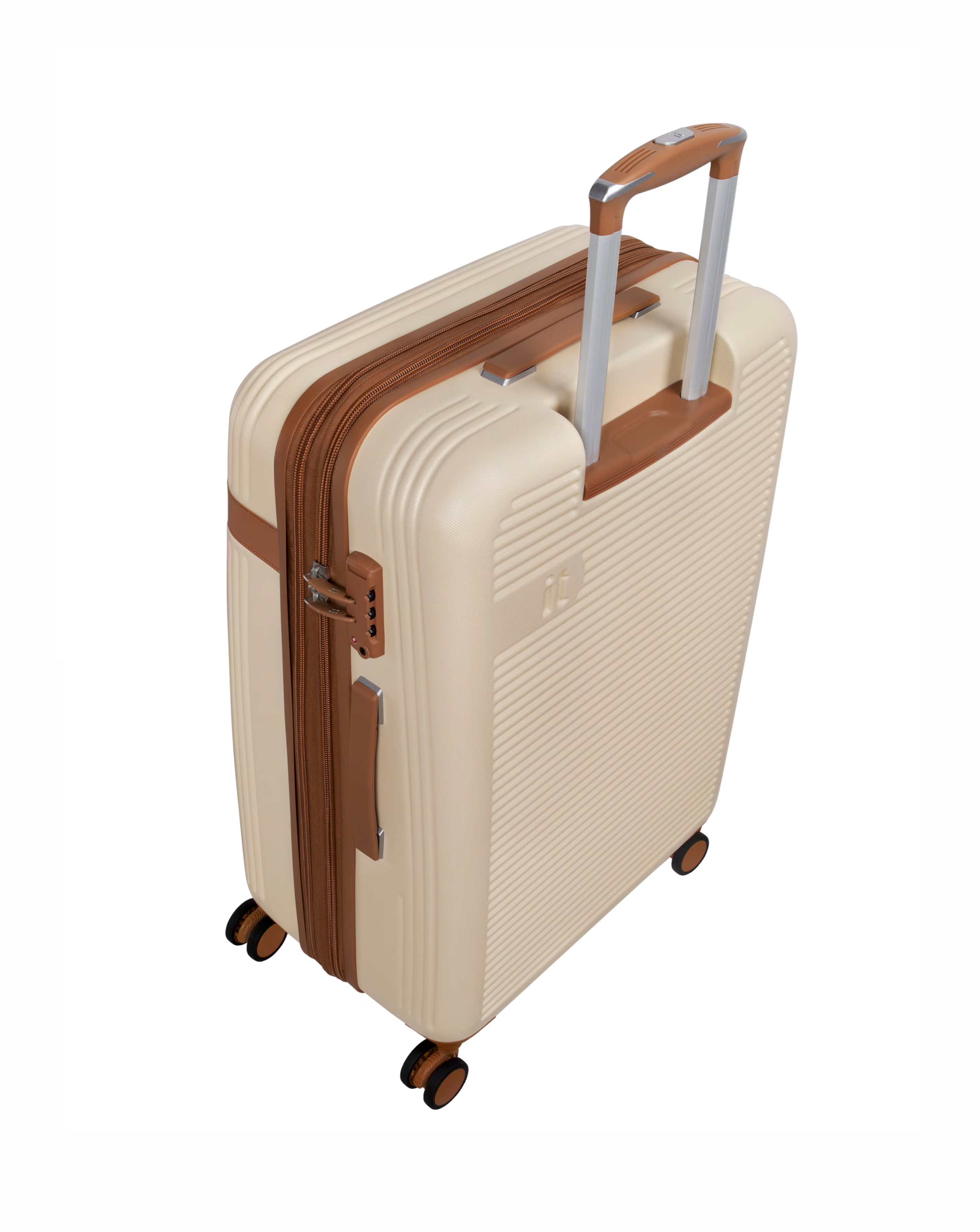 IT Luggage Clarify Medium Suitcase 5 IT Luggage Clarify Medium Suitcase