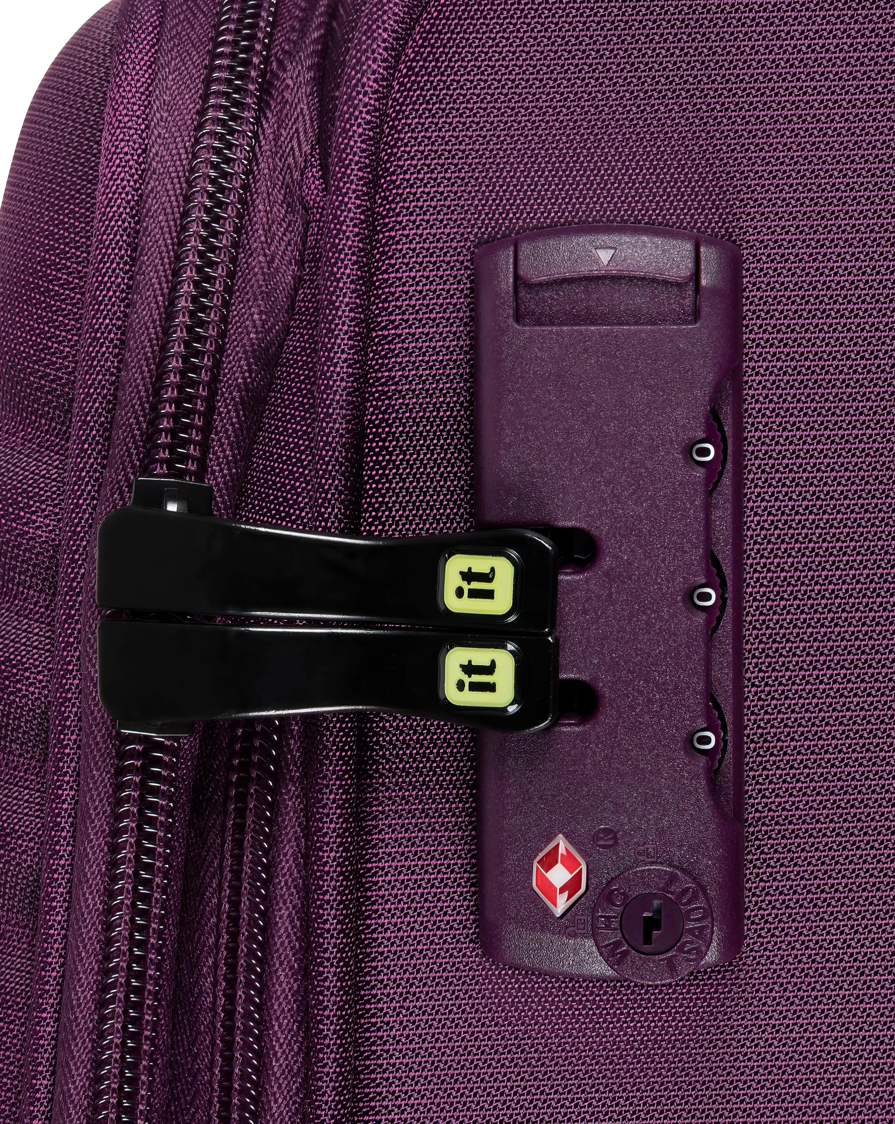 IT Luggage Circulator 3pc Suitcase Set 10 IT Luggage Circulator 3pc Suitcase Set