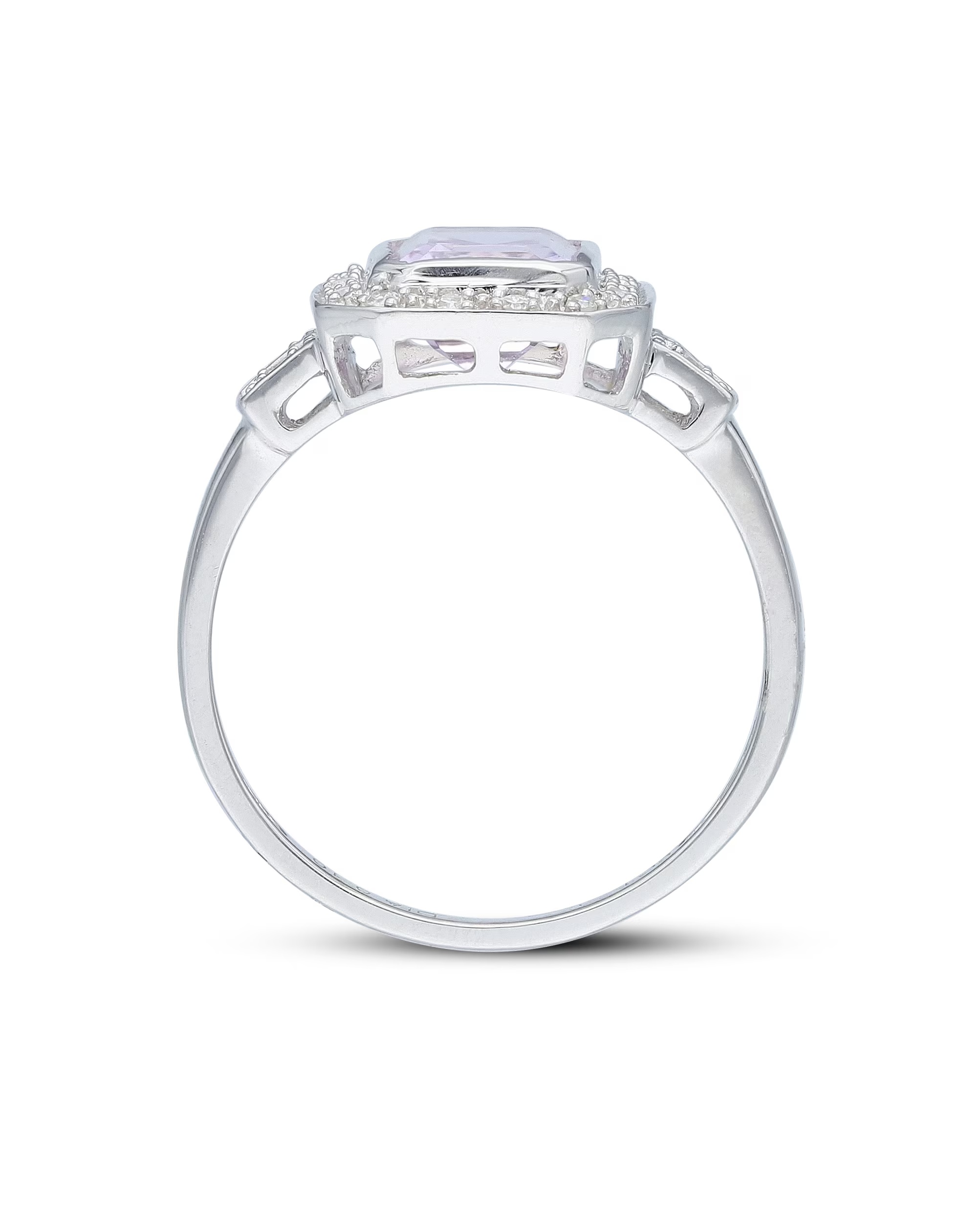 9ct White Gold Amethyst & Dia Ring 3 9ct White Gold Amethyst & Dia Ring