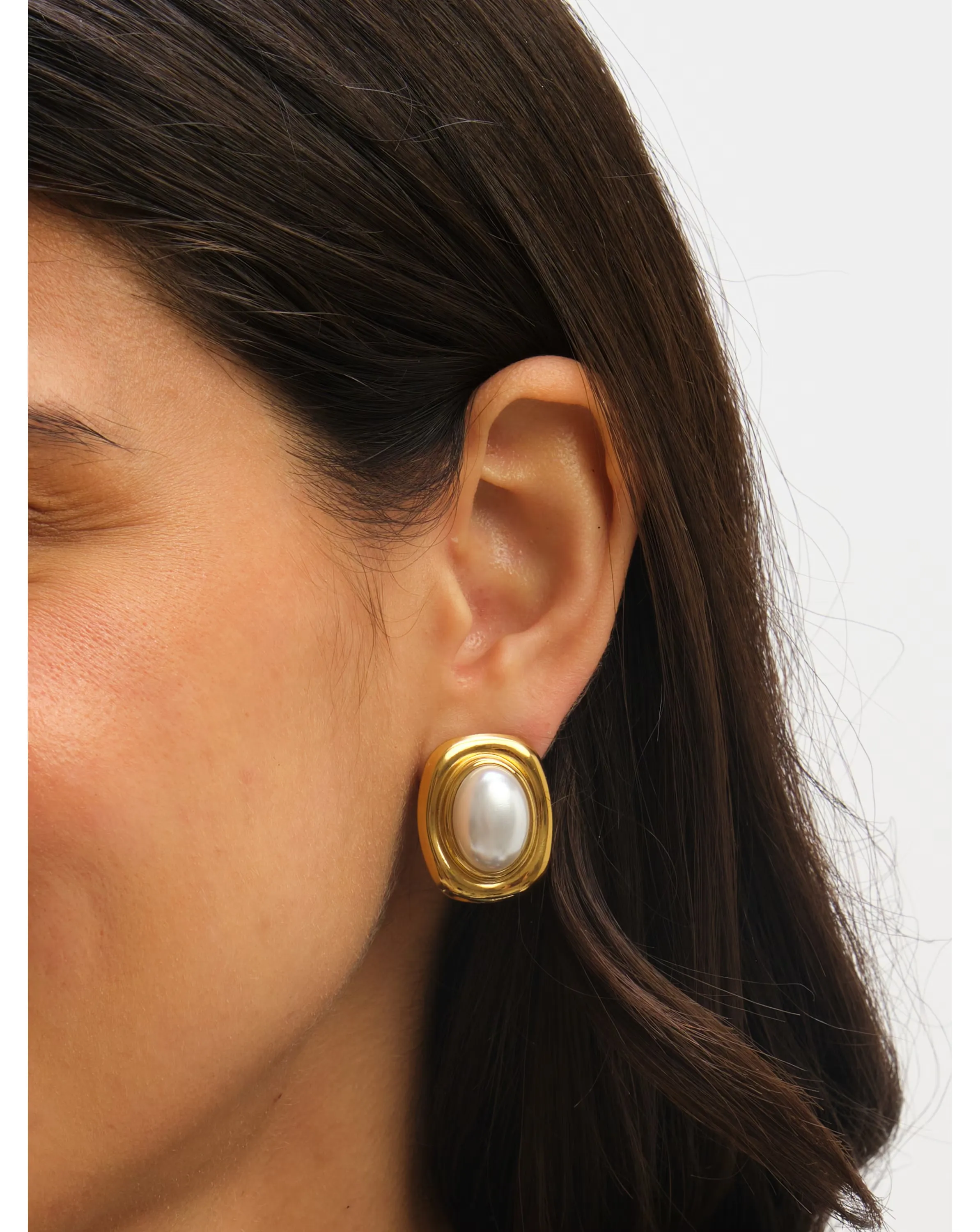 Jon Richard Gold Plated And Pearl Polished Earrings 2 Jon Richard Gold Plated And Pearl Polished Earrings