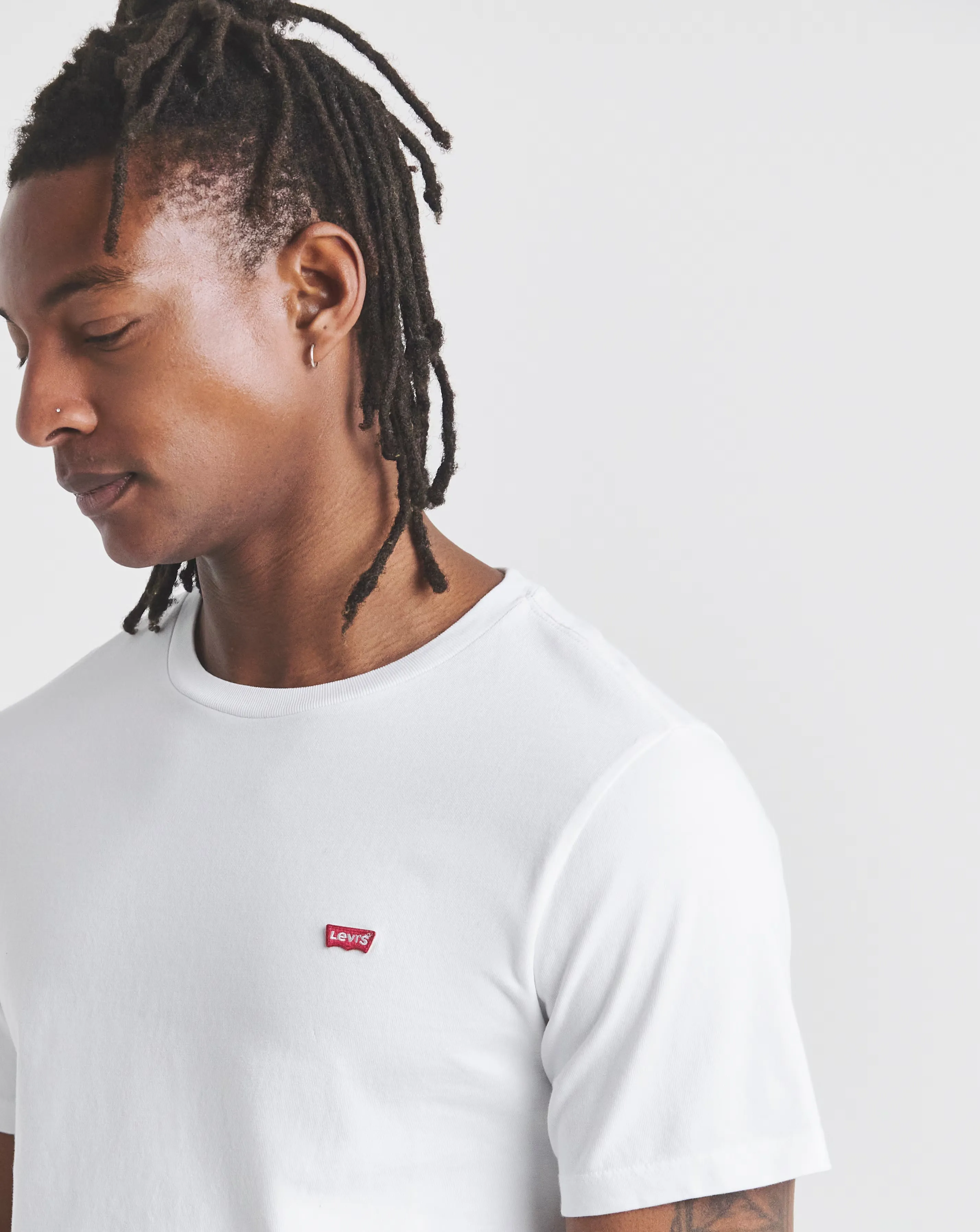 Levi's Short Sleeve Housemark T-Shirt - White 2 Levi's Short Sleeve Housemark T-Shirt - White