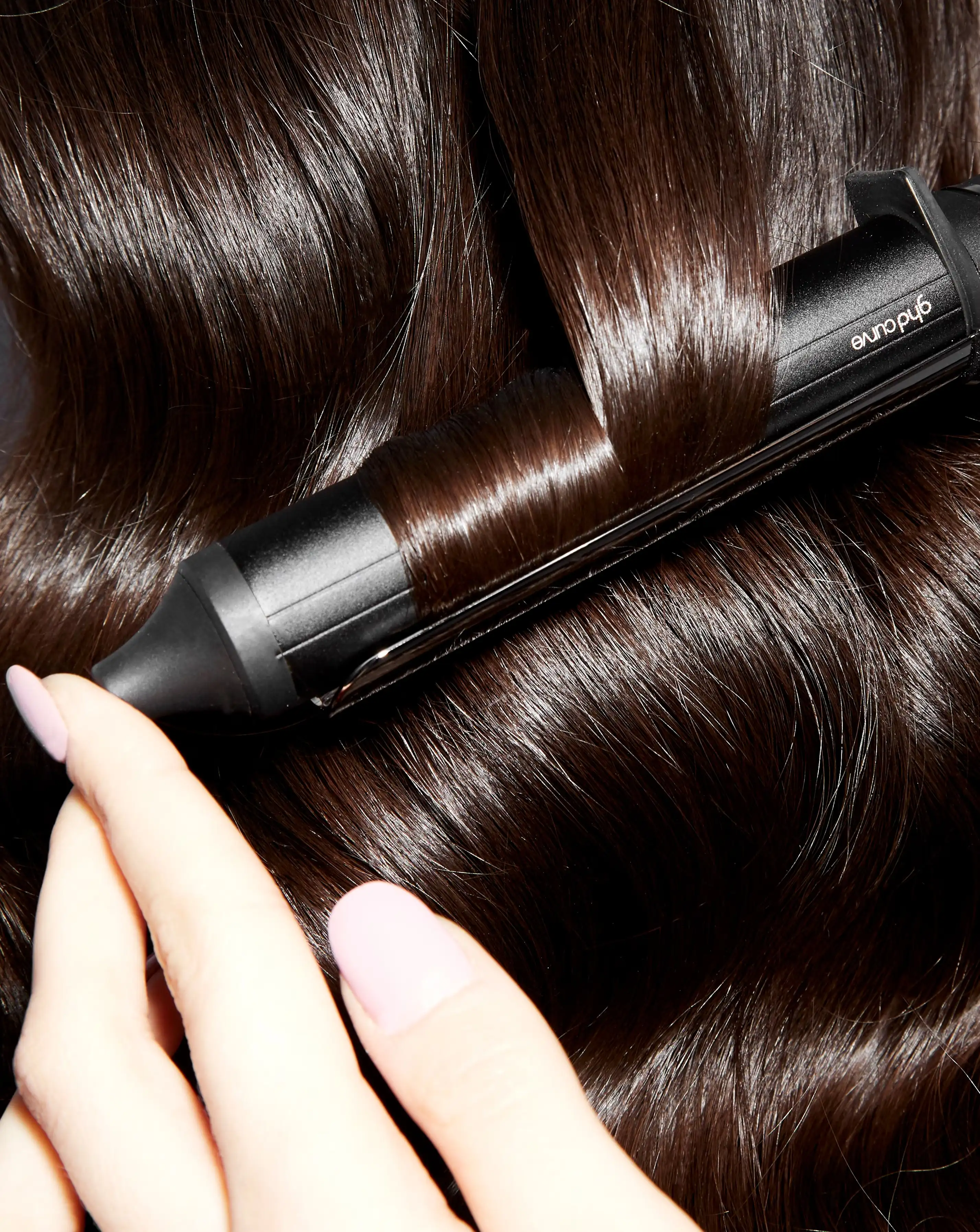 GHD Curve Classic Curl Tong 7 GHD Curve Classic Curl Tong