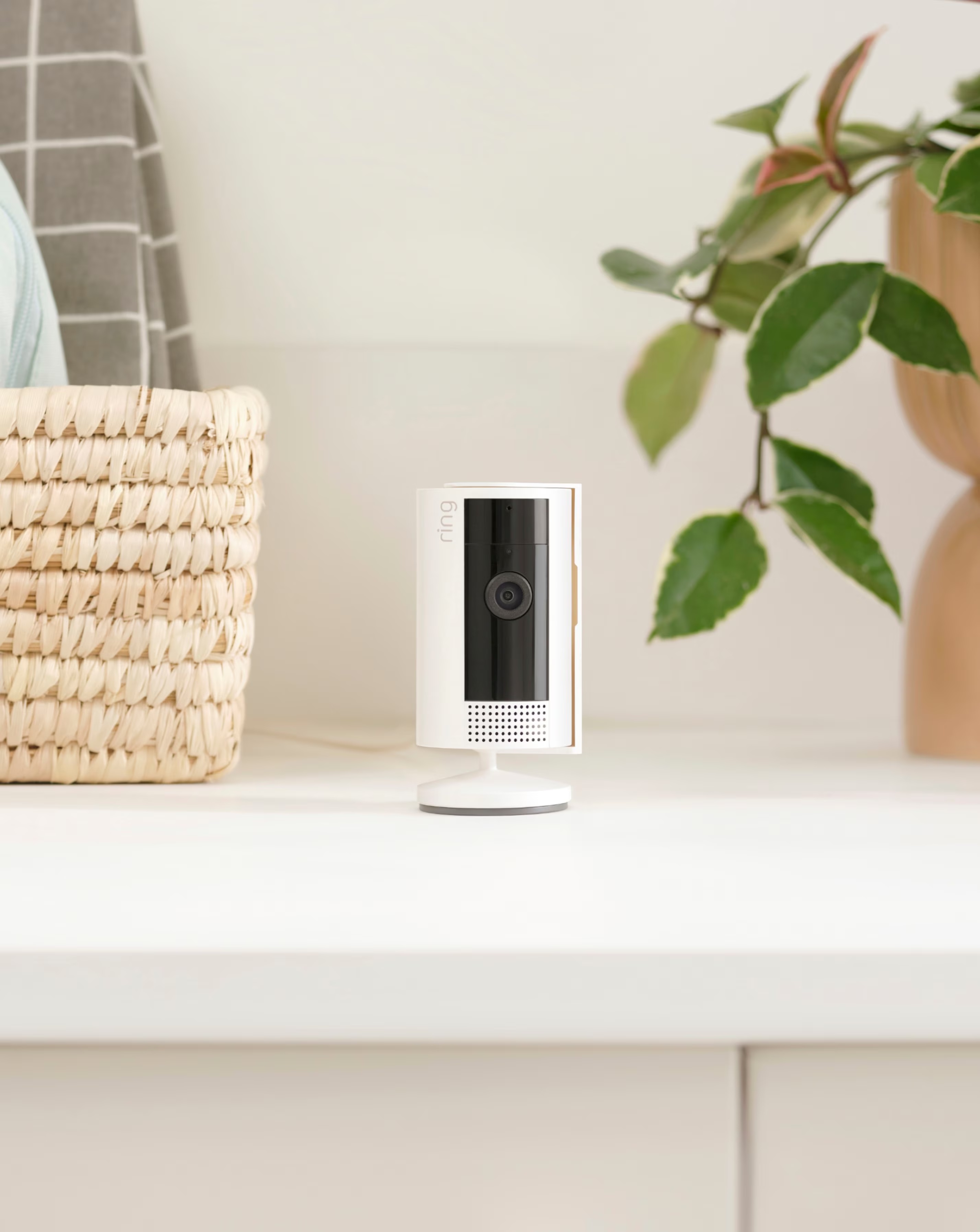 Ring Indoor Camera (2nd gen) - White 3 Ring Indoor Camera (2nd gen) - White