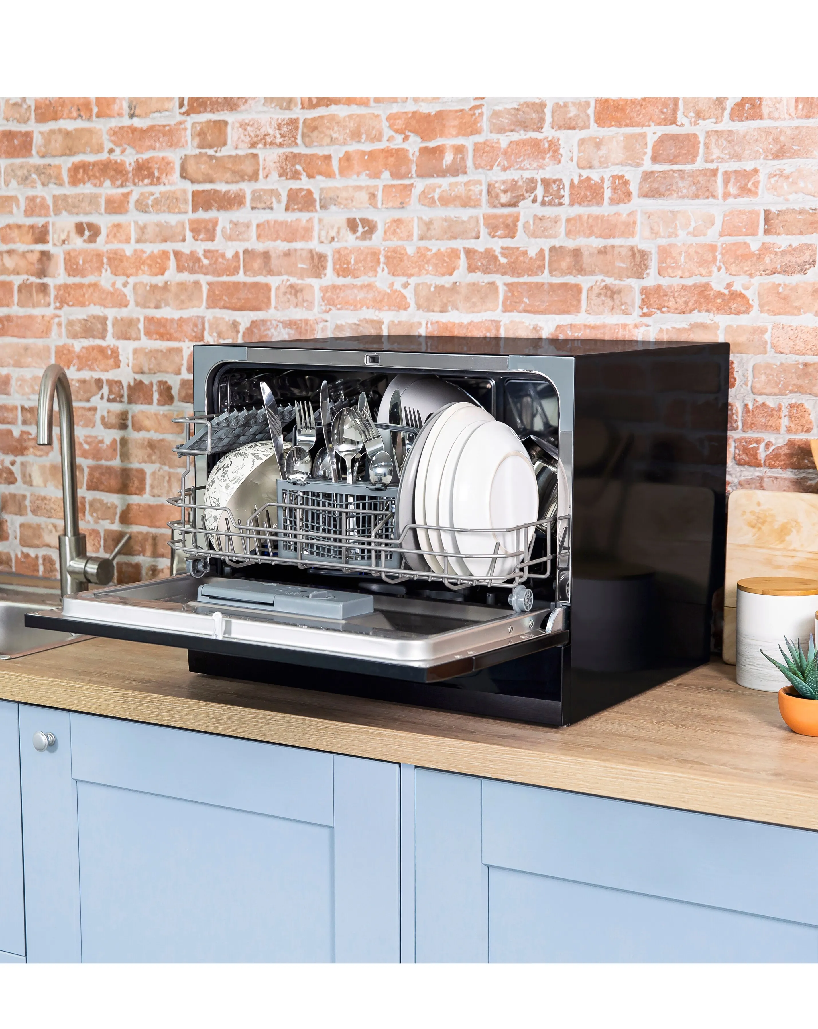 Russell Hobbs RHTTDW6B Table Top Dishwasher - Black 10 Russell Hobbs RHTTDW6B Table Top Dishwasher - Black