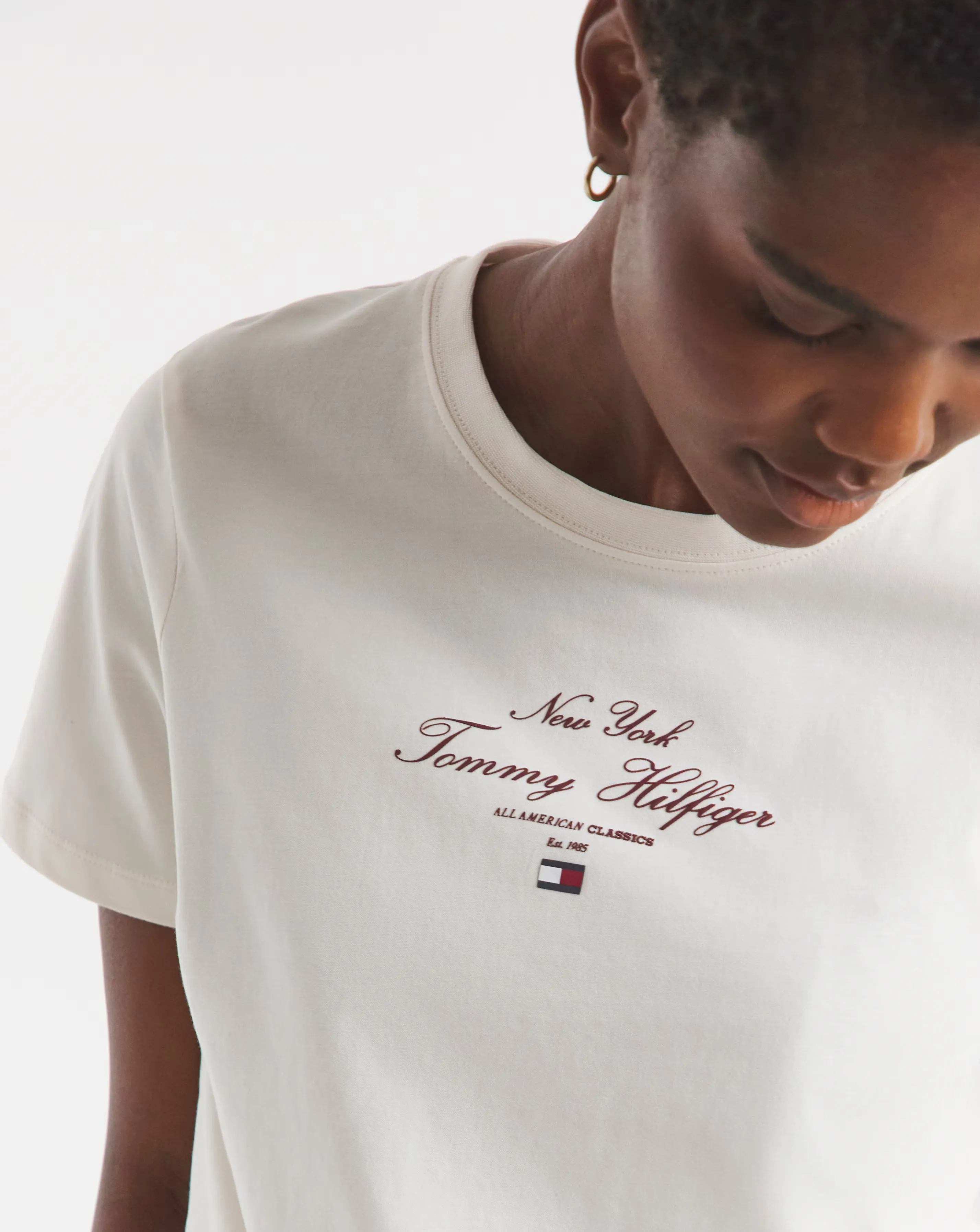 Tommy Hilfiger Regular Logo Tee 4 Tommy Hilfiger Regular Logo Tee